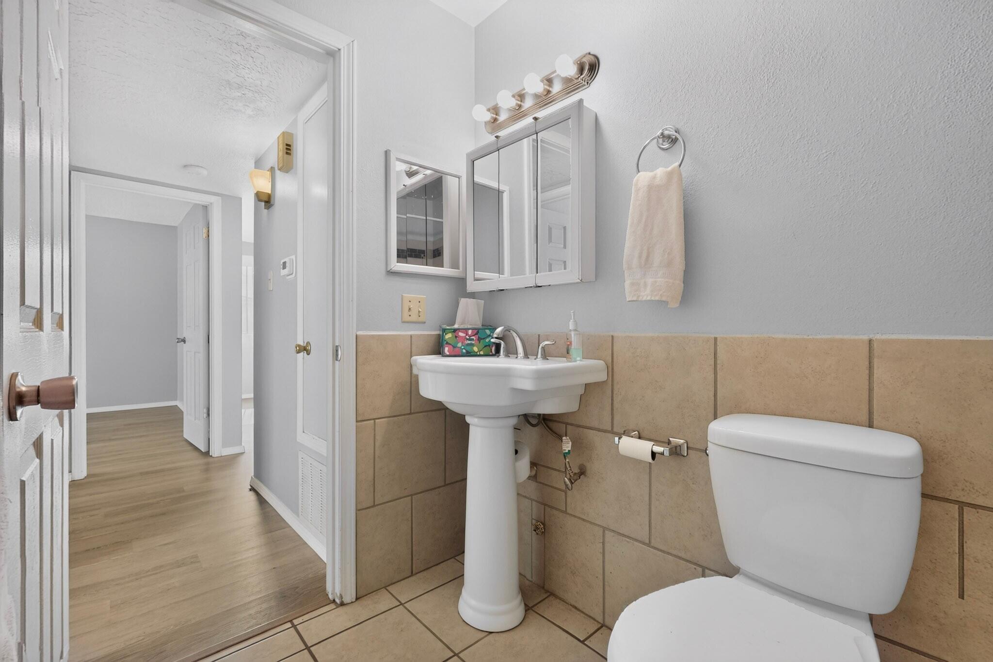 Photo 7 — 938 Sunflower Drive SW