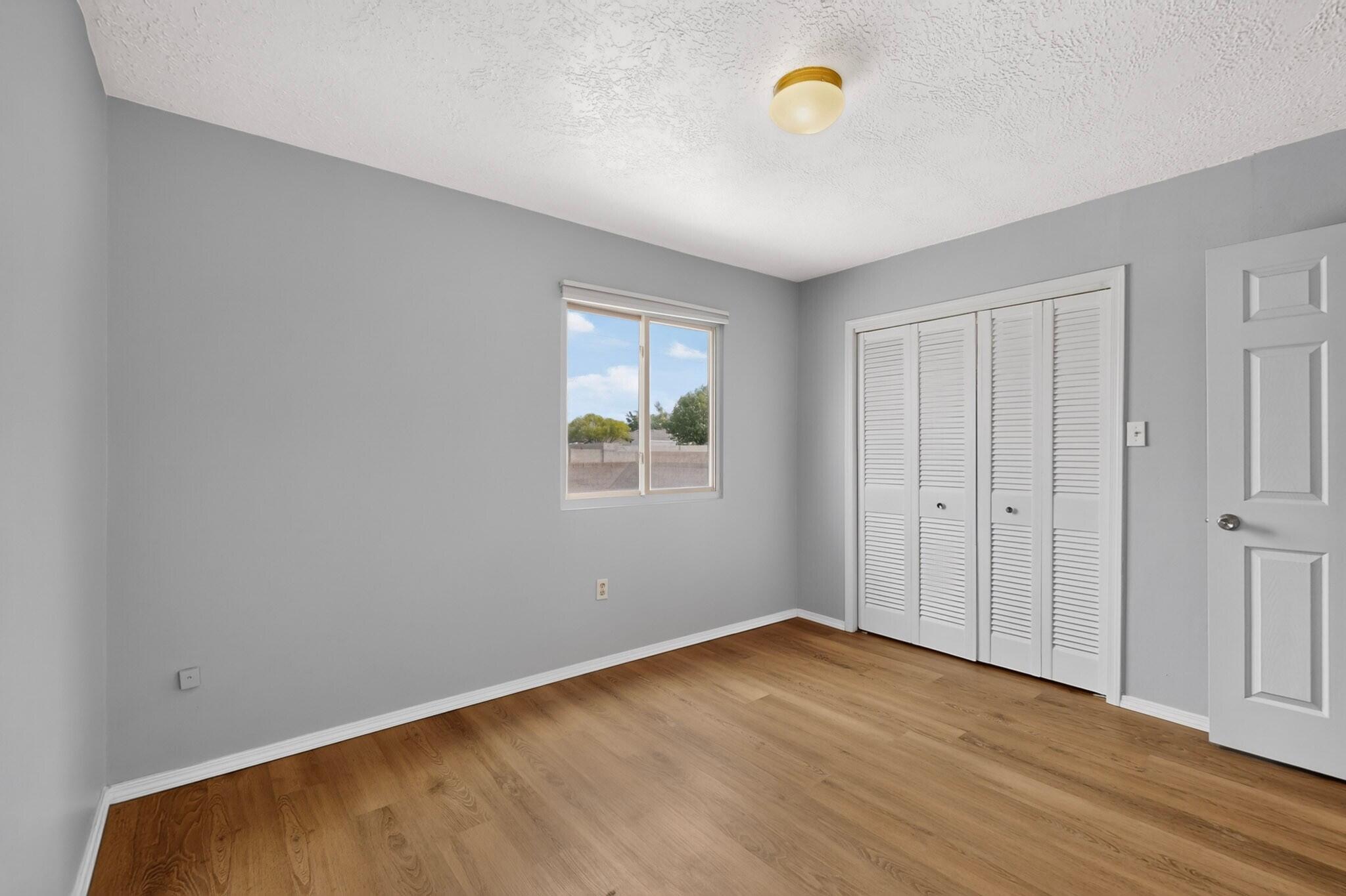 Photo 9 — 938 Sunflower Drive SW
