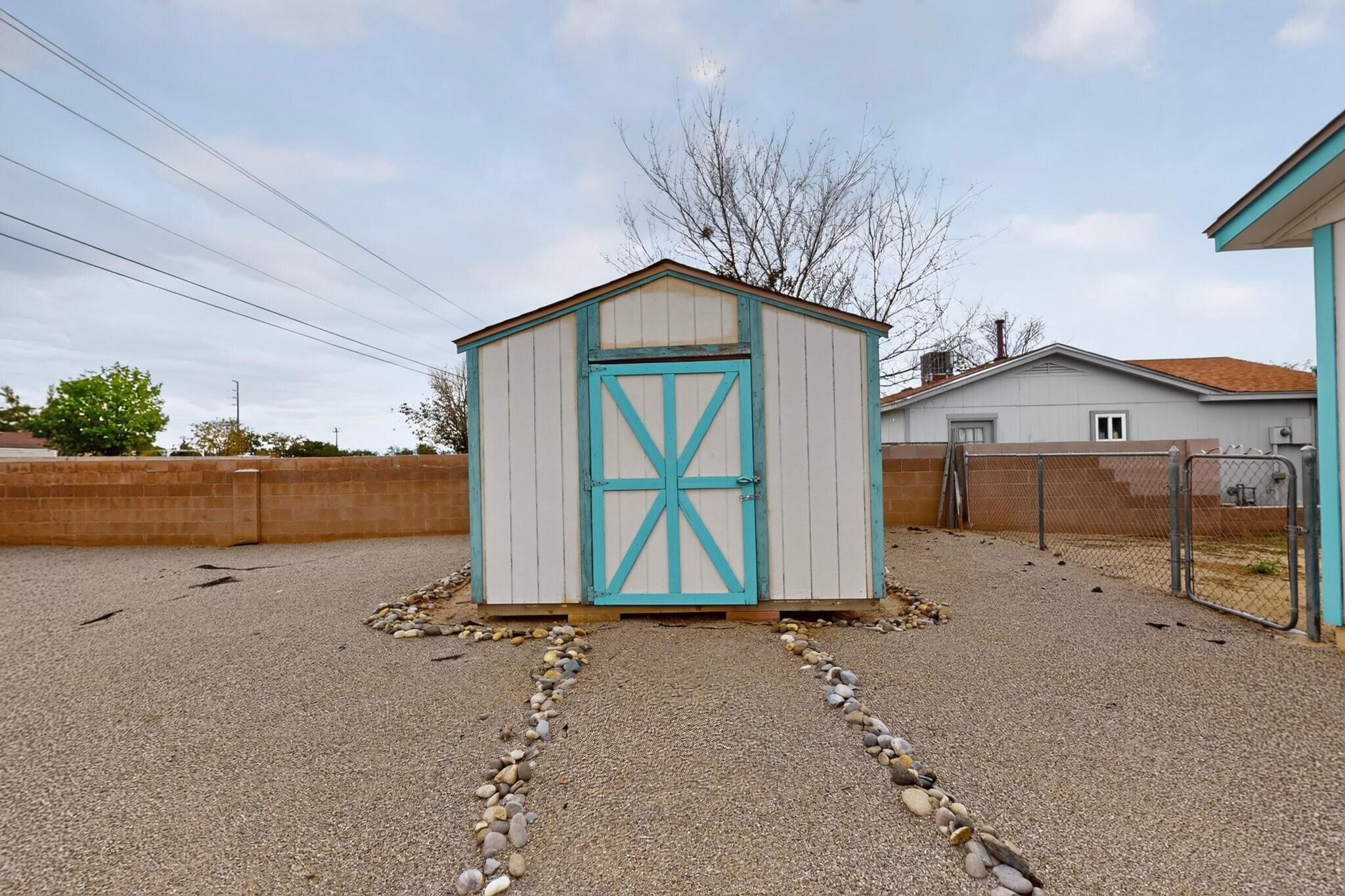 Photo 20 — 938 Sunflower Drive SW