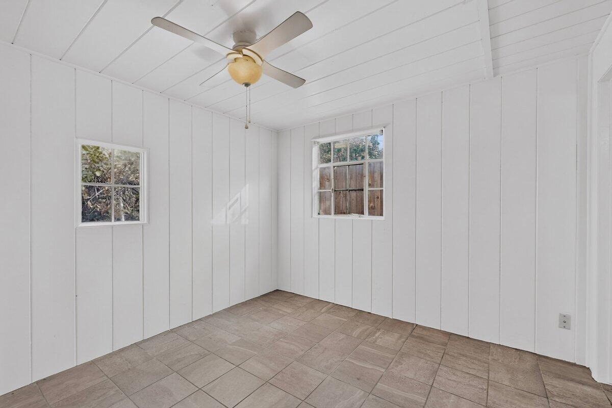 Photo 6 — 606 Tulane Drive NE