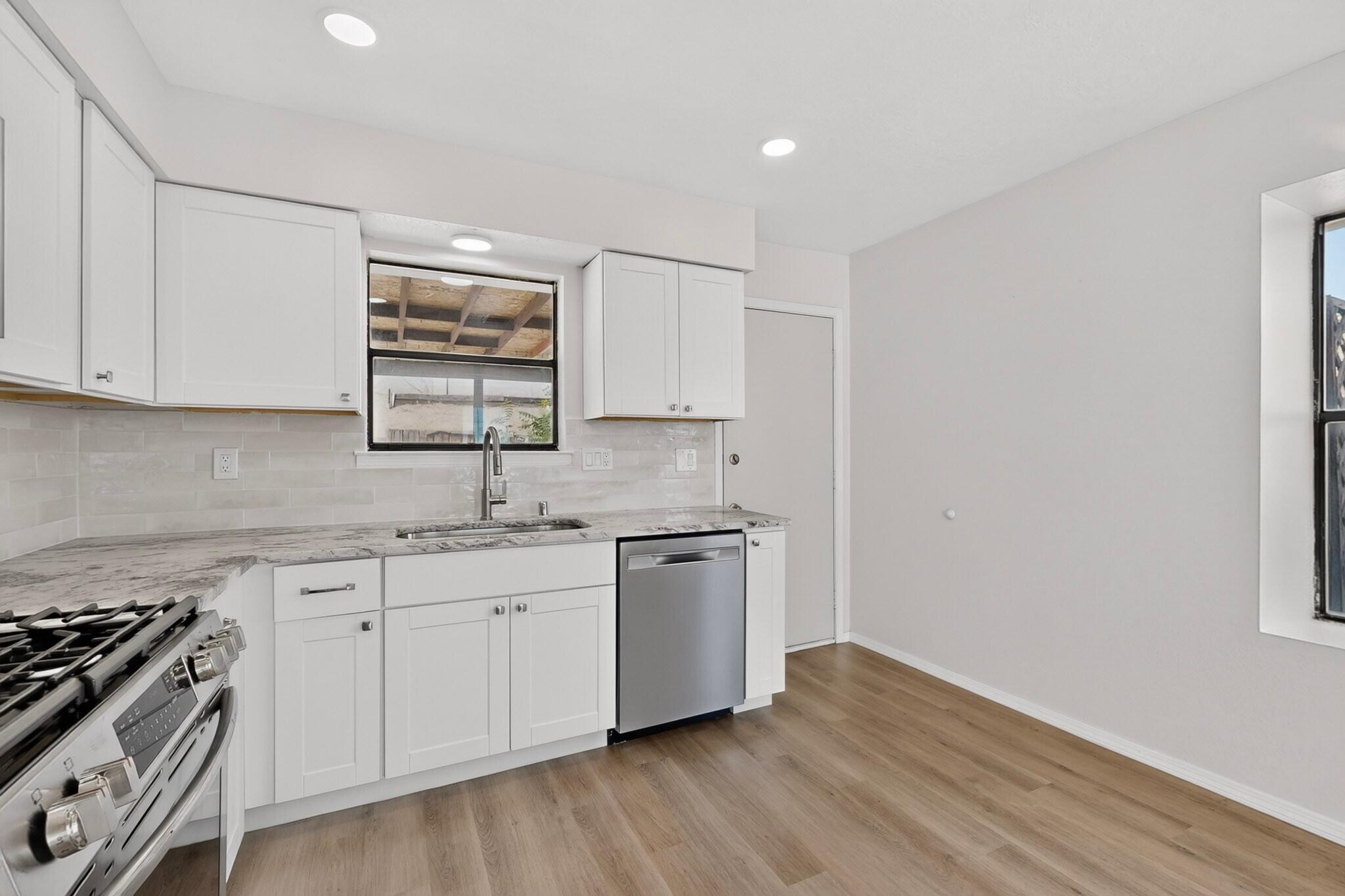 Photo 12 — 1013 Riverview Place NW