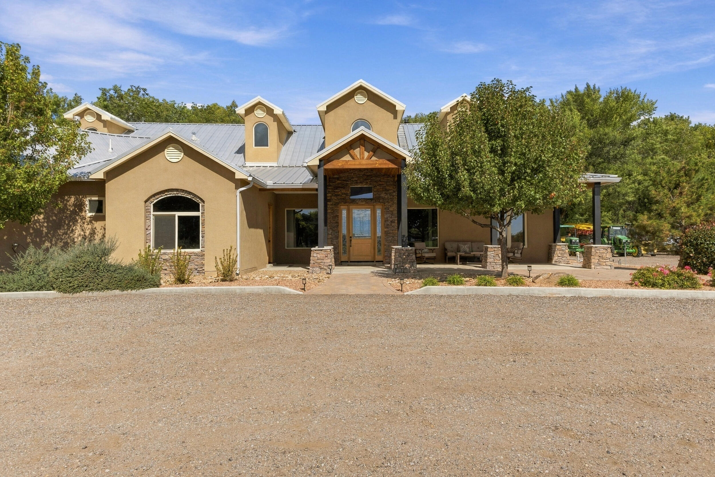 Photo 13 — 2309 Luchetti Road SW
