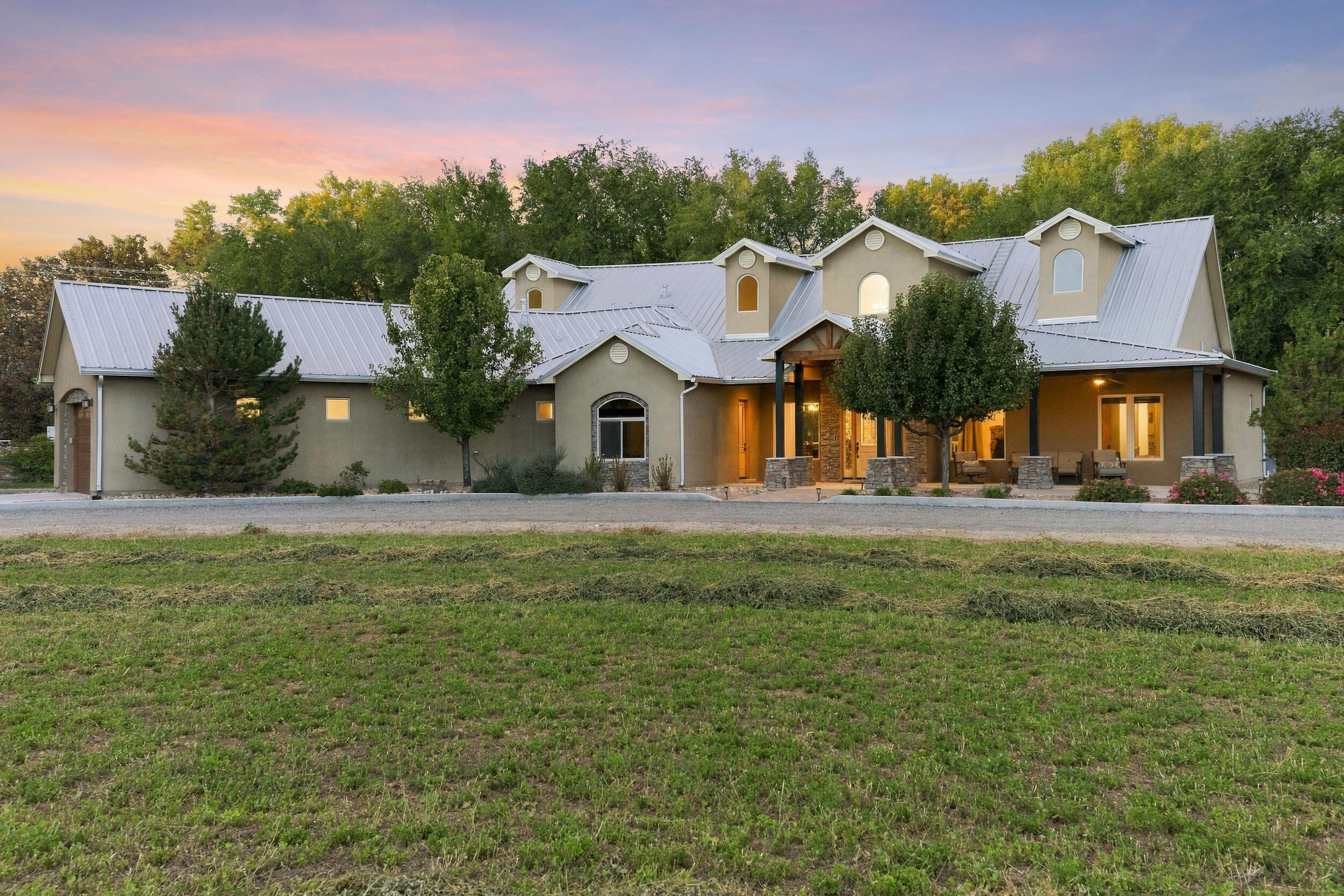 Photo 7 — 2309 Luchetti Road SW