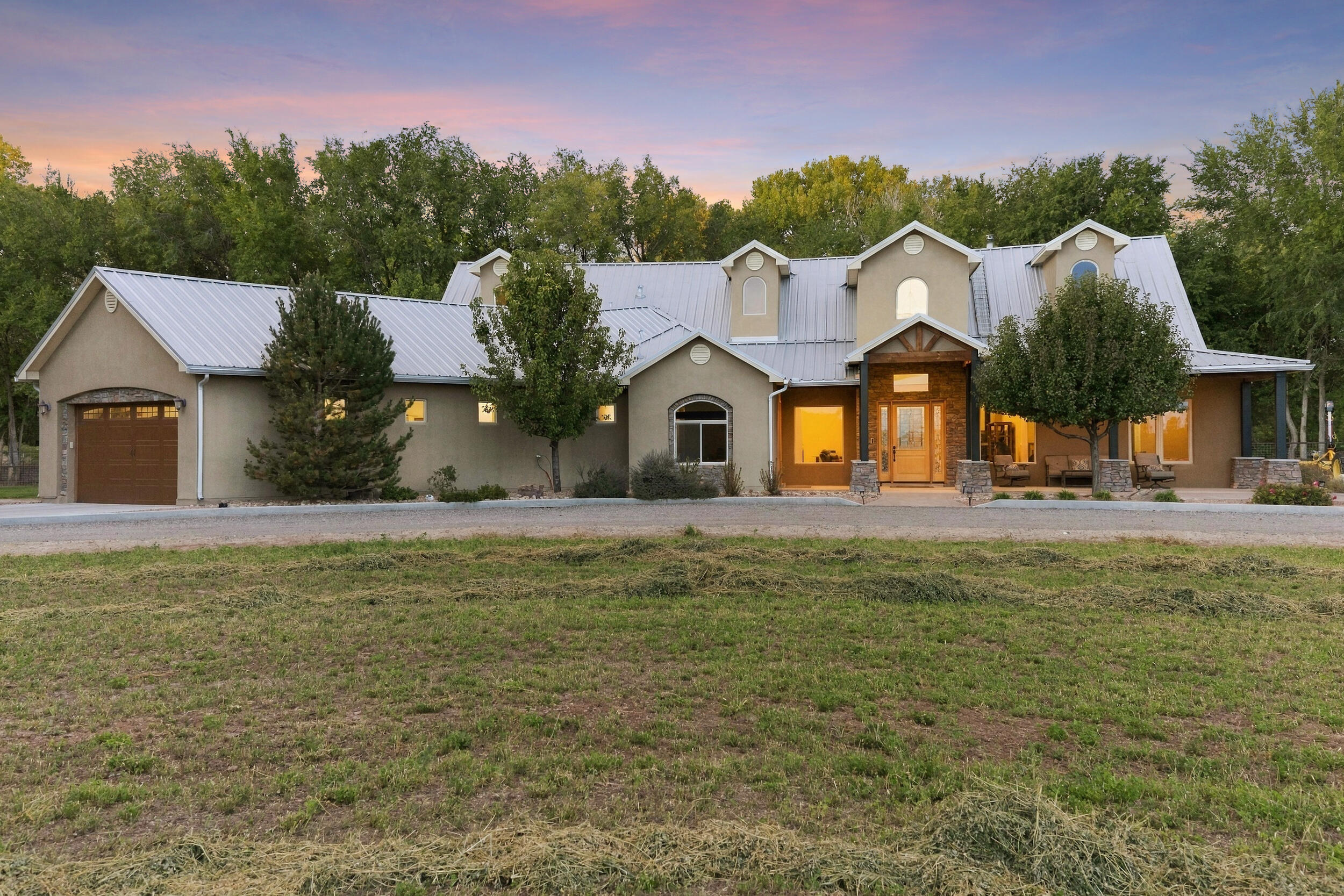 Photo 6 — 2309 Luchetti Road SW