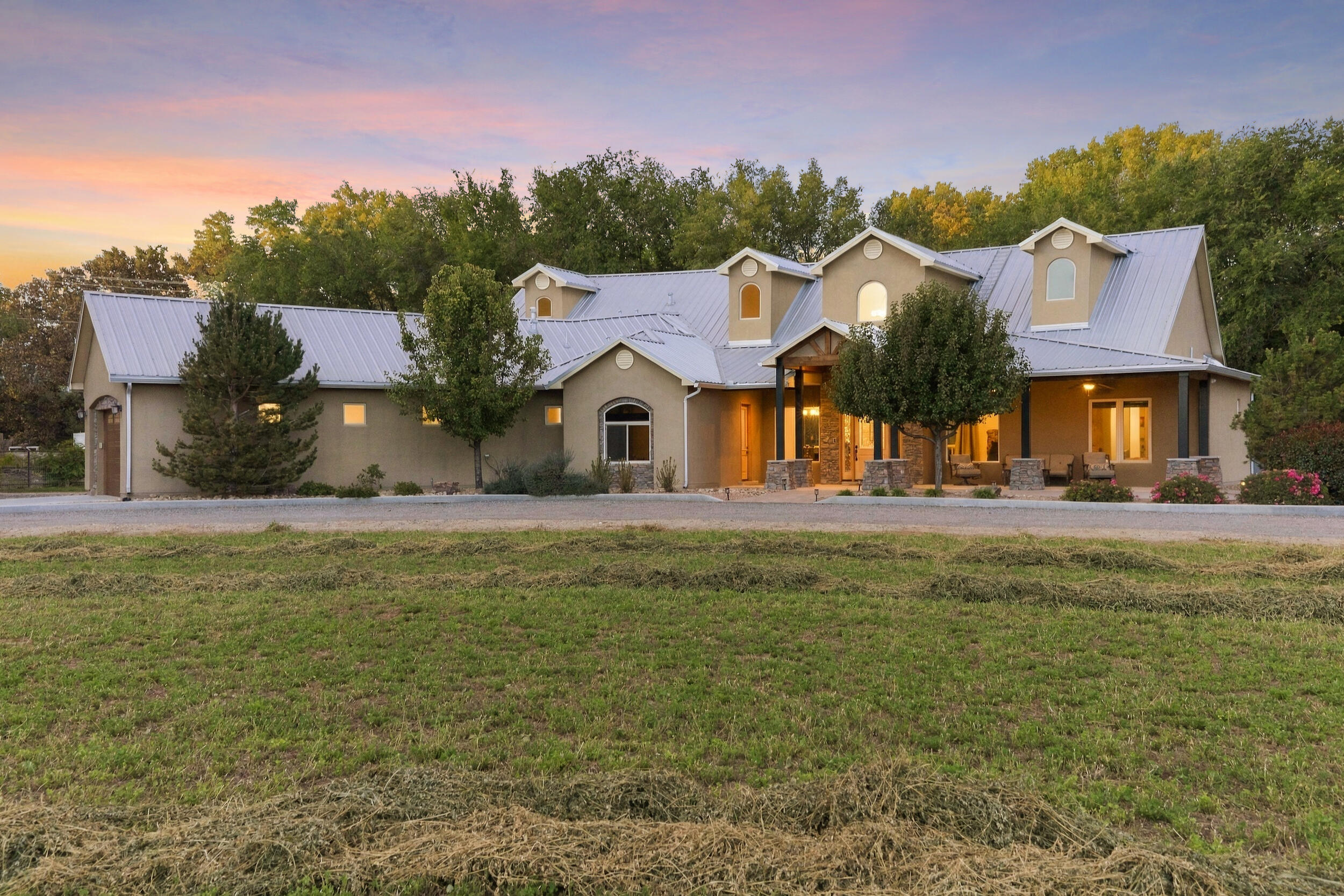 Photo 4 — 2309 Luchetti Road SW