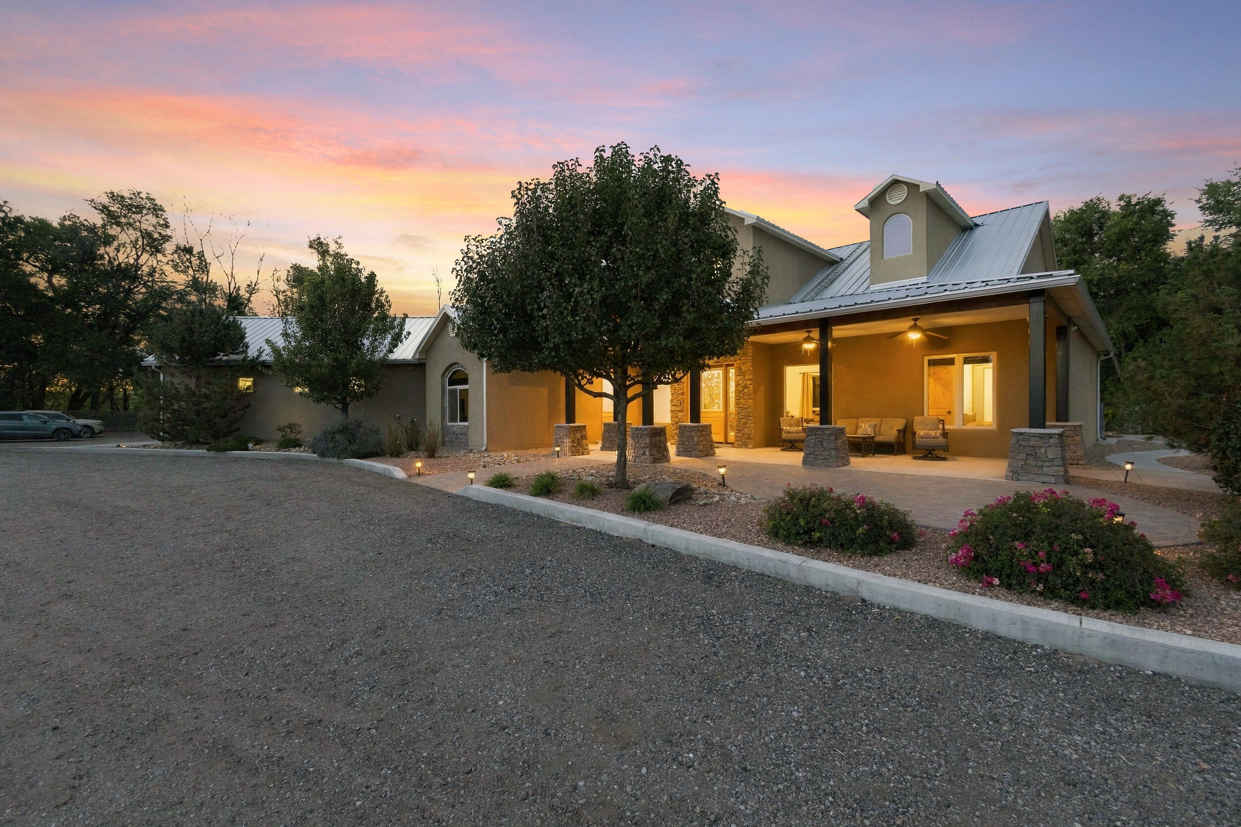 Photo 3 — 2309 Luchetti Road SW