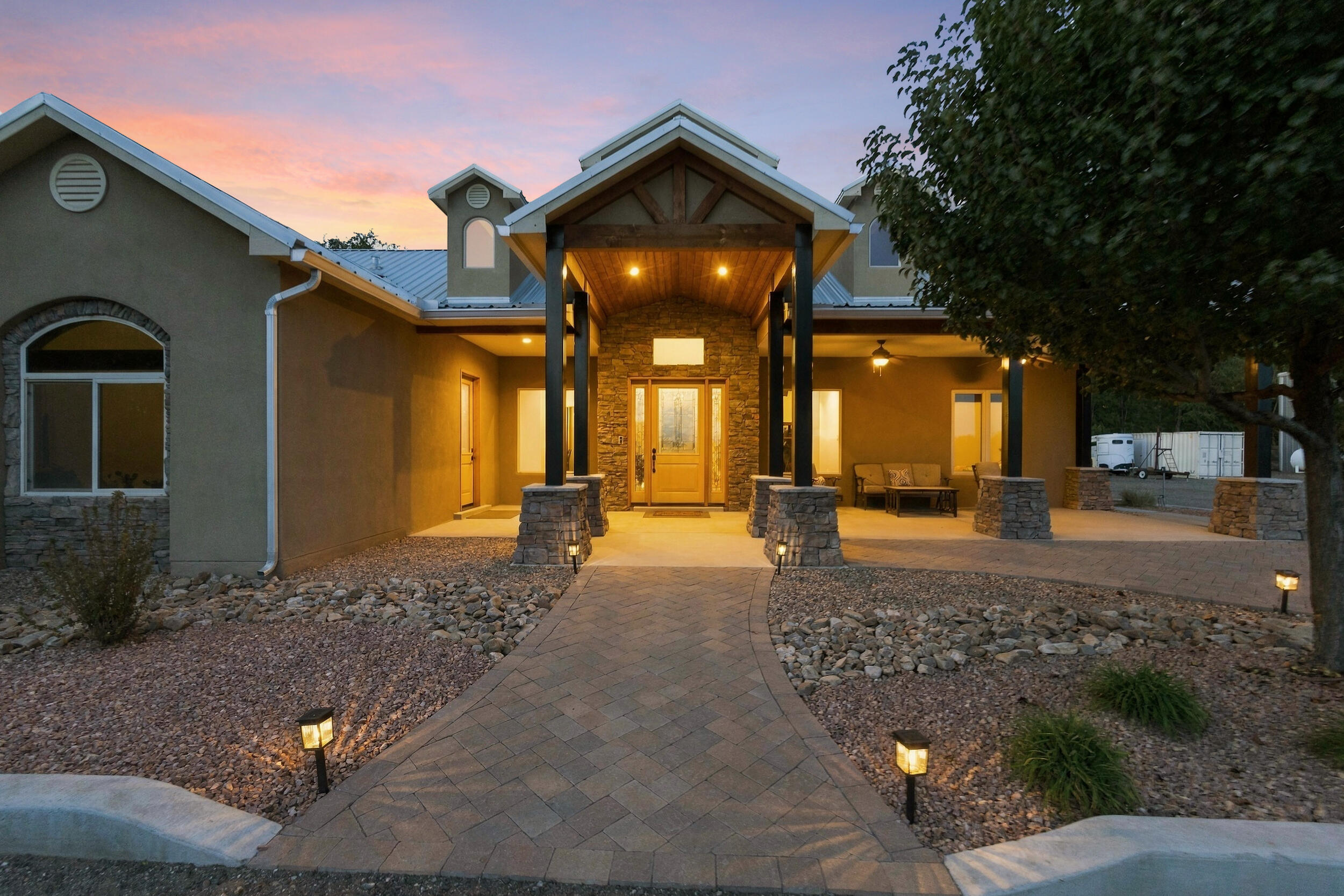 Photo 2 — 2309 Luchetti Road SW