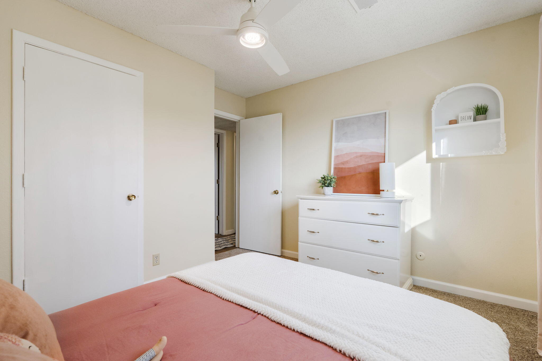 Photo 15 — 1701 Vassar Drive SE