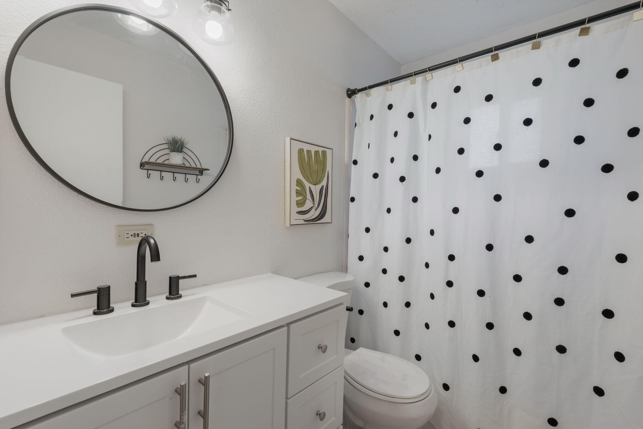 Photo 14 — 1701 Vassar Drive SE