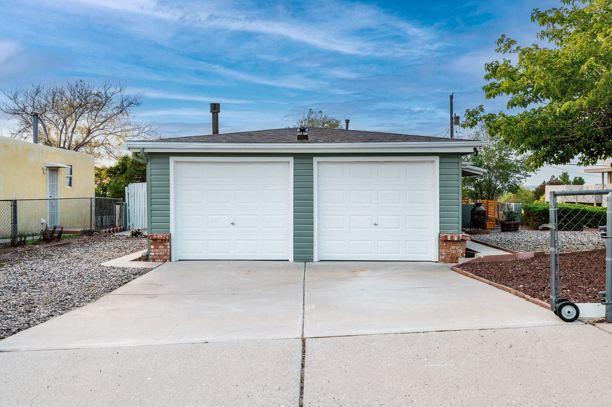 Photo 4 — 1701 Vassar Drive SE