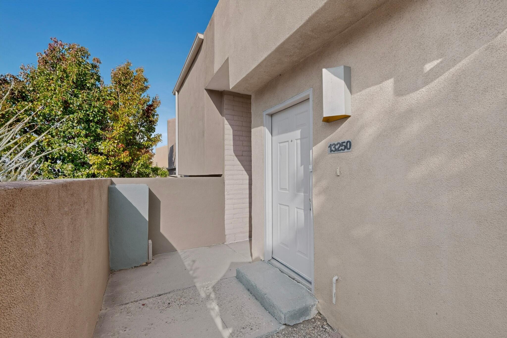 Photo 20 — 13250 Candelaria Road NE