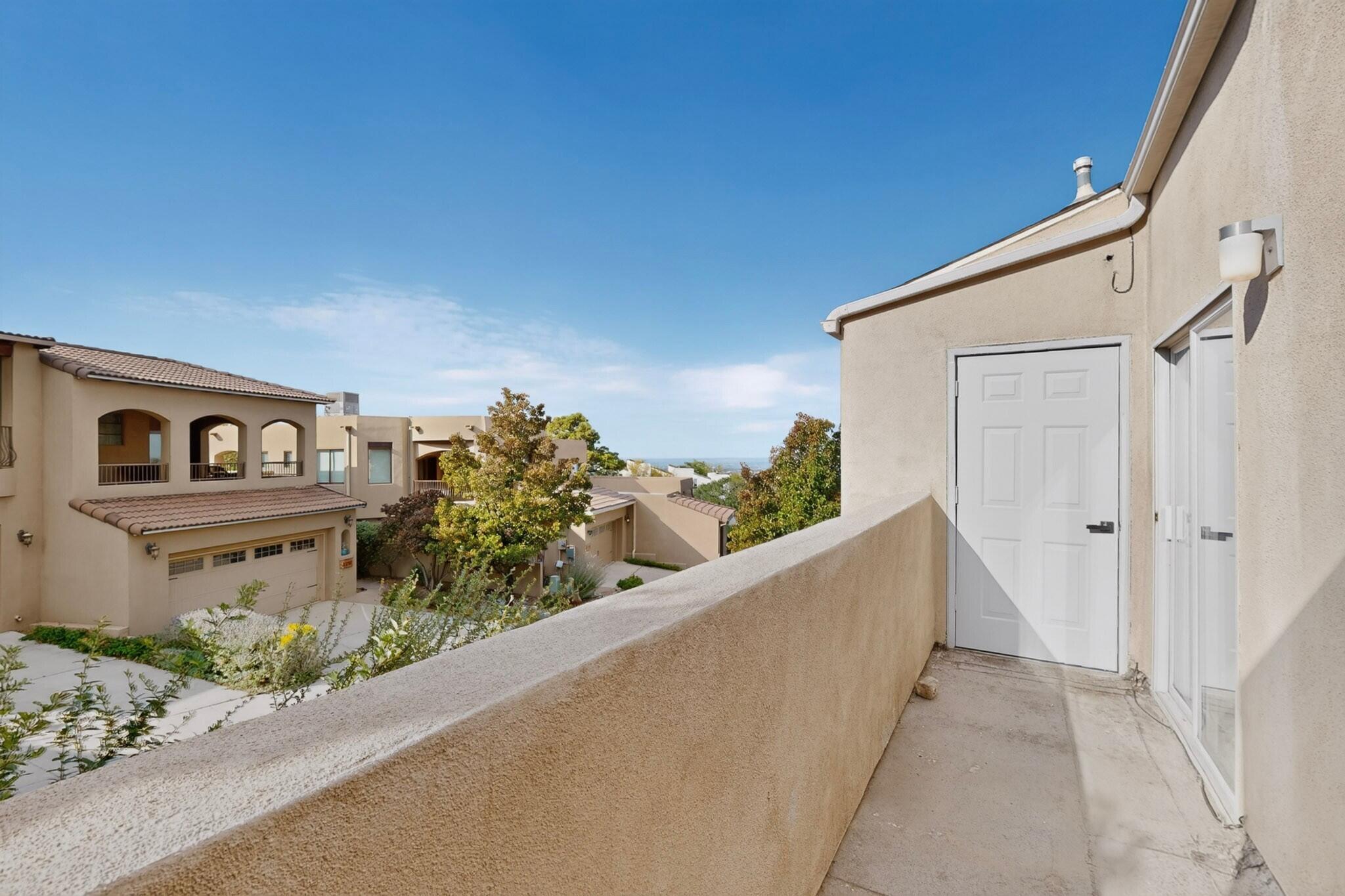 Photo 10 — 13250 Candelaria Road NE