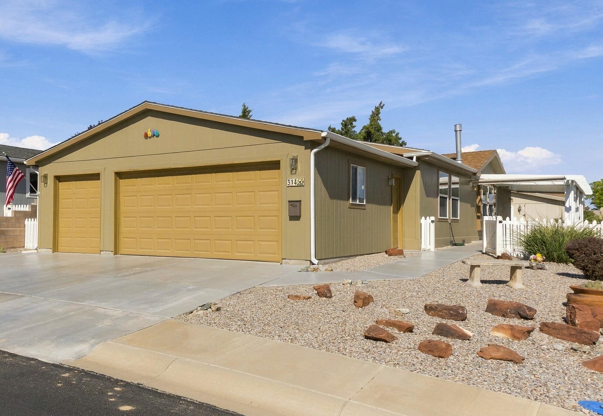 314 Sunrise Bluffs Drive, Belen, NM 87002