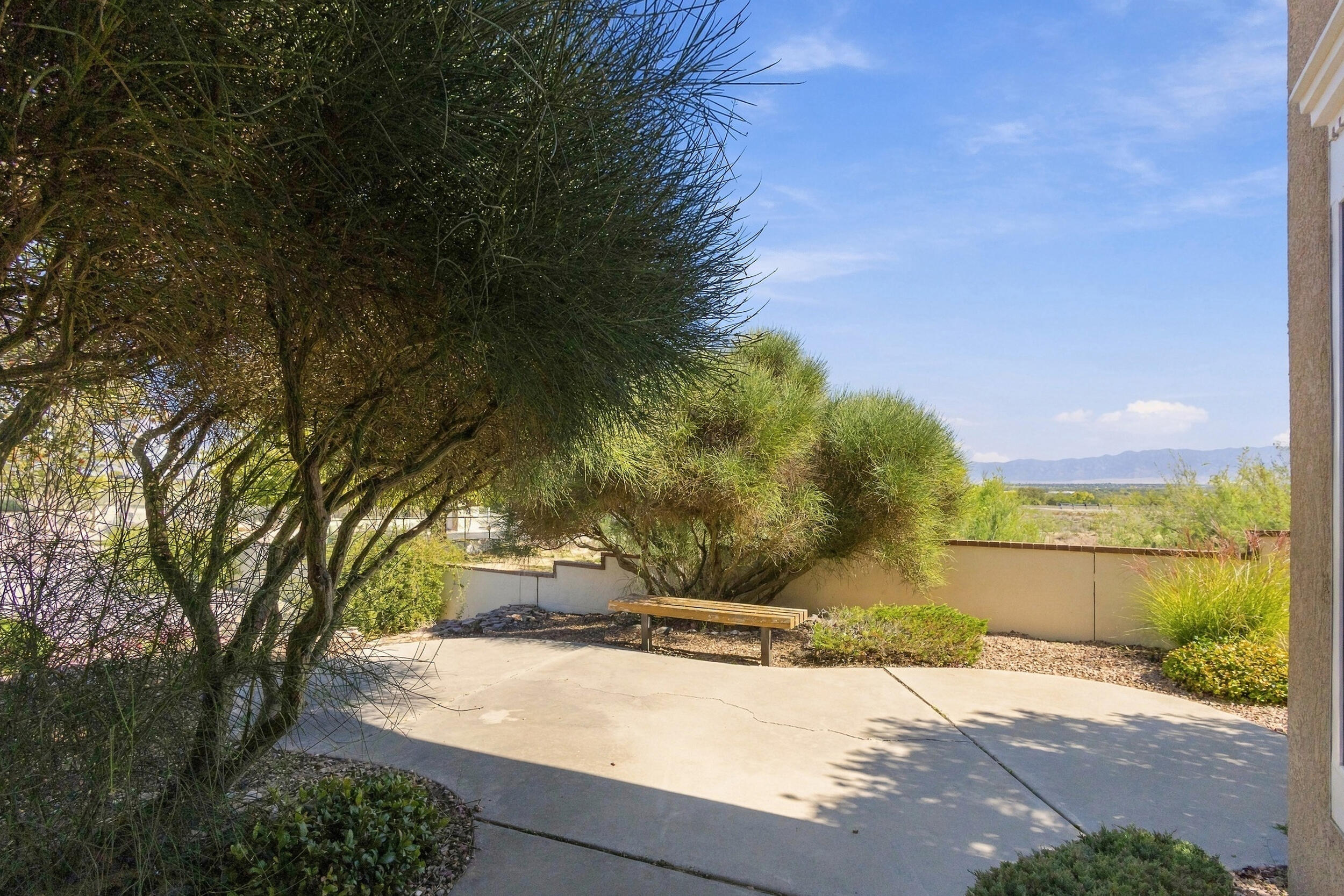 Photo 4 — 314 Sunrise Bluffs Drive