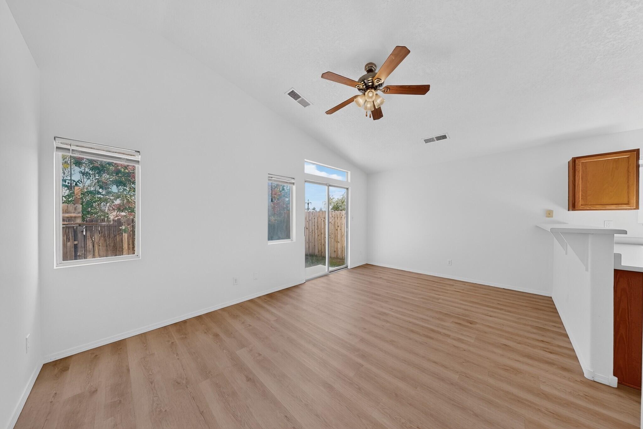 Photo 19 — 632 Saddle Blanket Trail SW