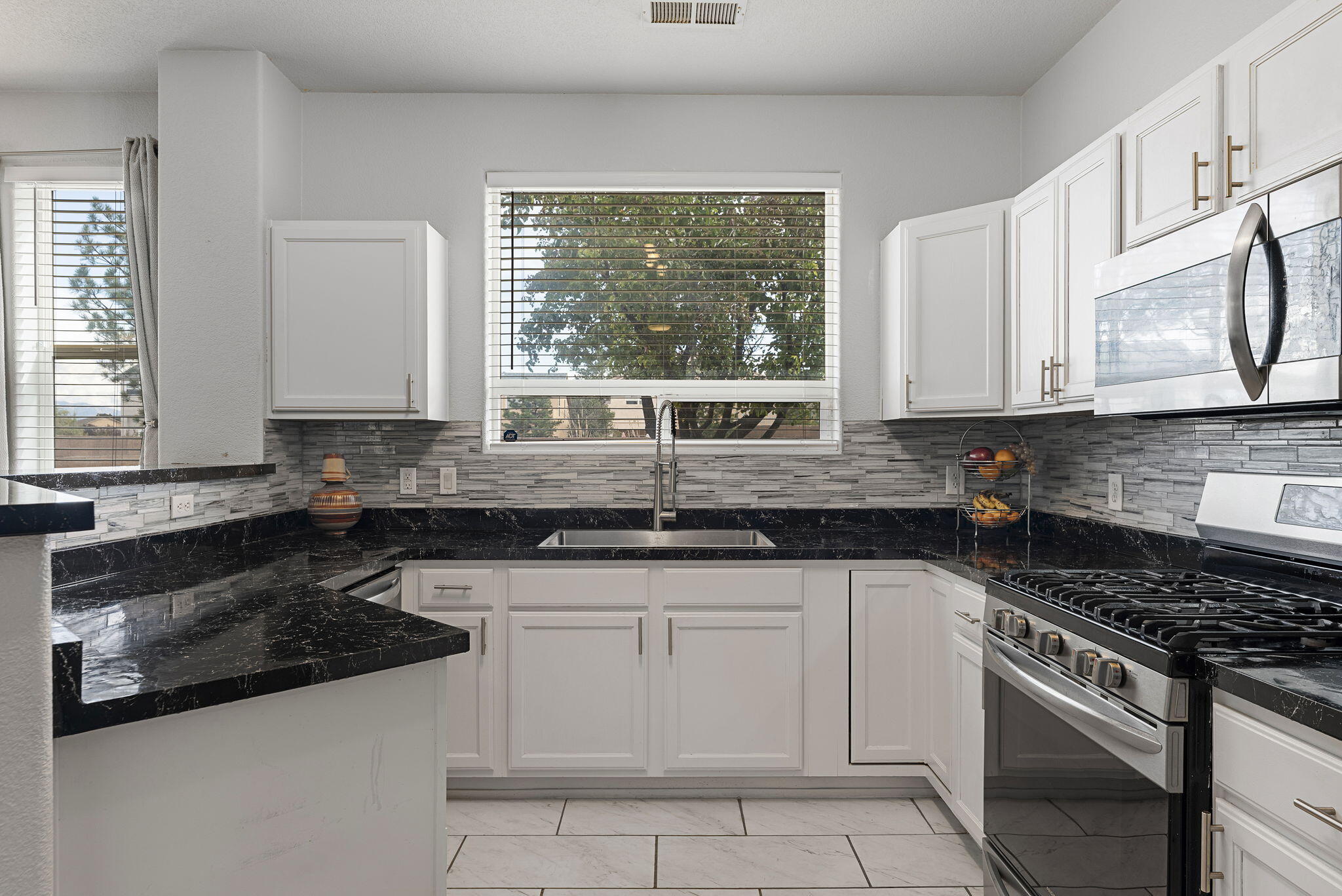 Photo 13 — 6508 Los Pueblos Place NW