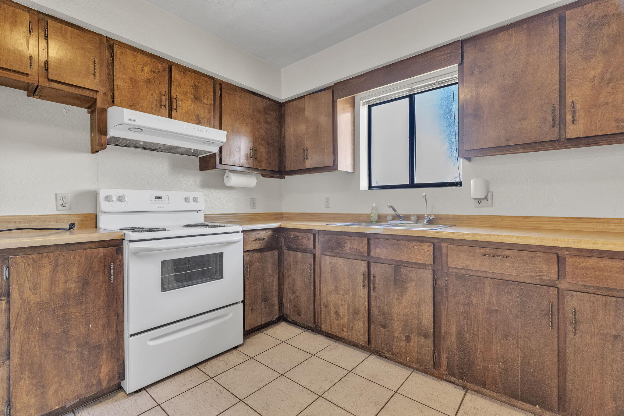 Photo 14 — 607 Coulson Drive