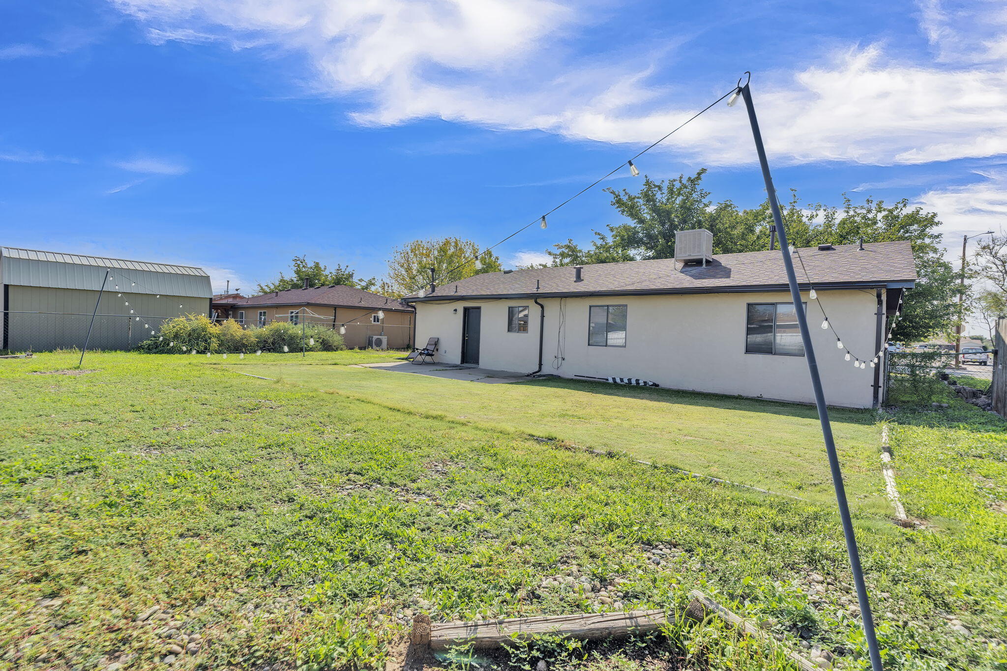 Photo 3 — 607 Coulson Drive