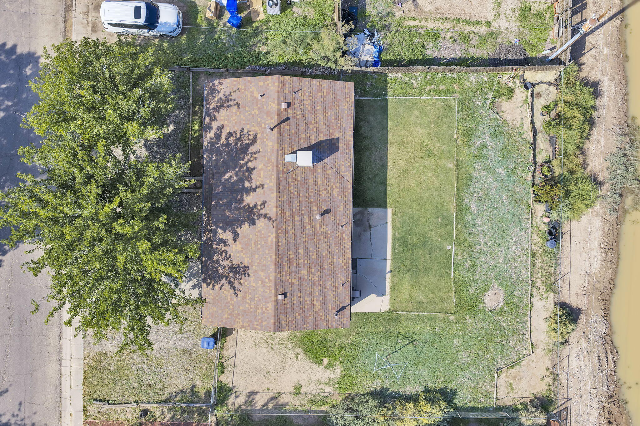 Photo 7 — 607 Coulson Drive