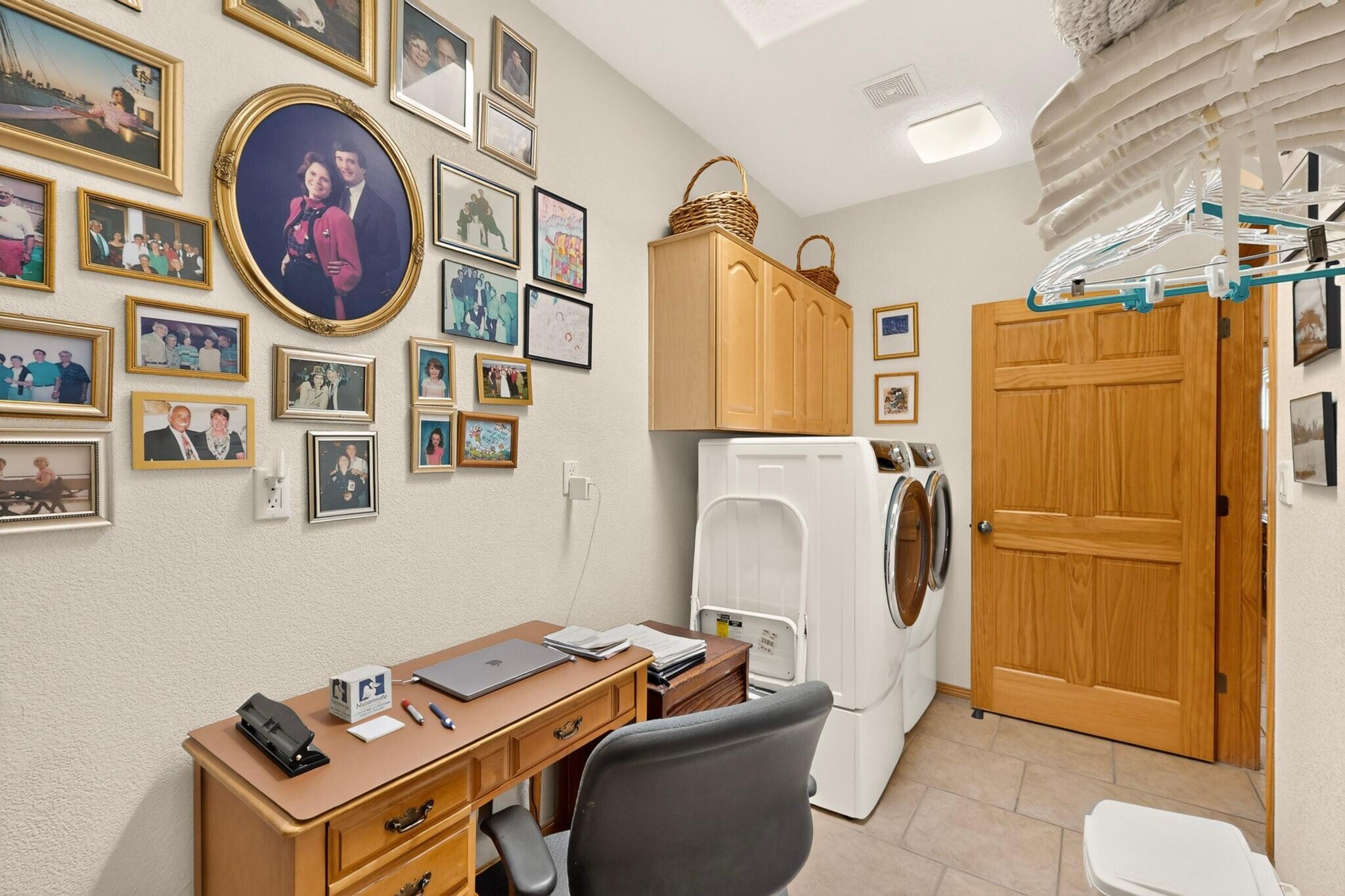 Photo 8 — 6718 Oersted Road NE