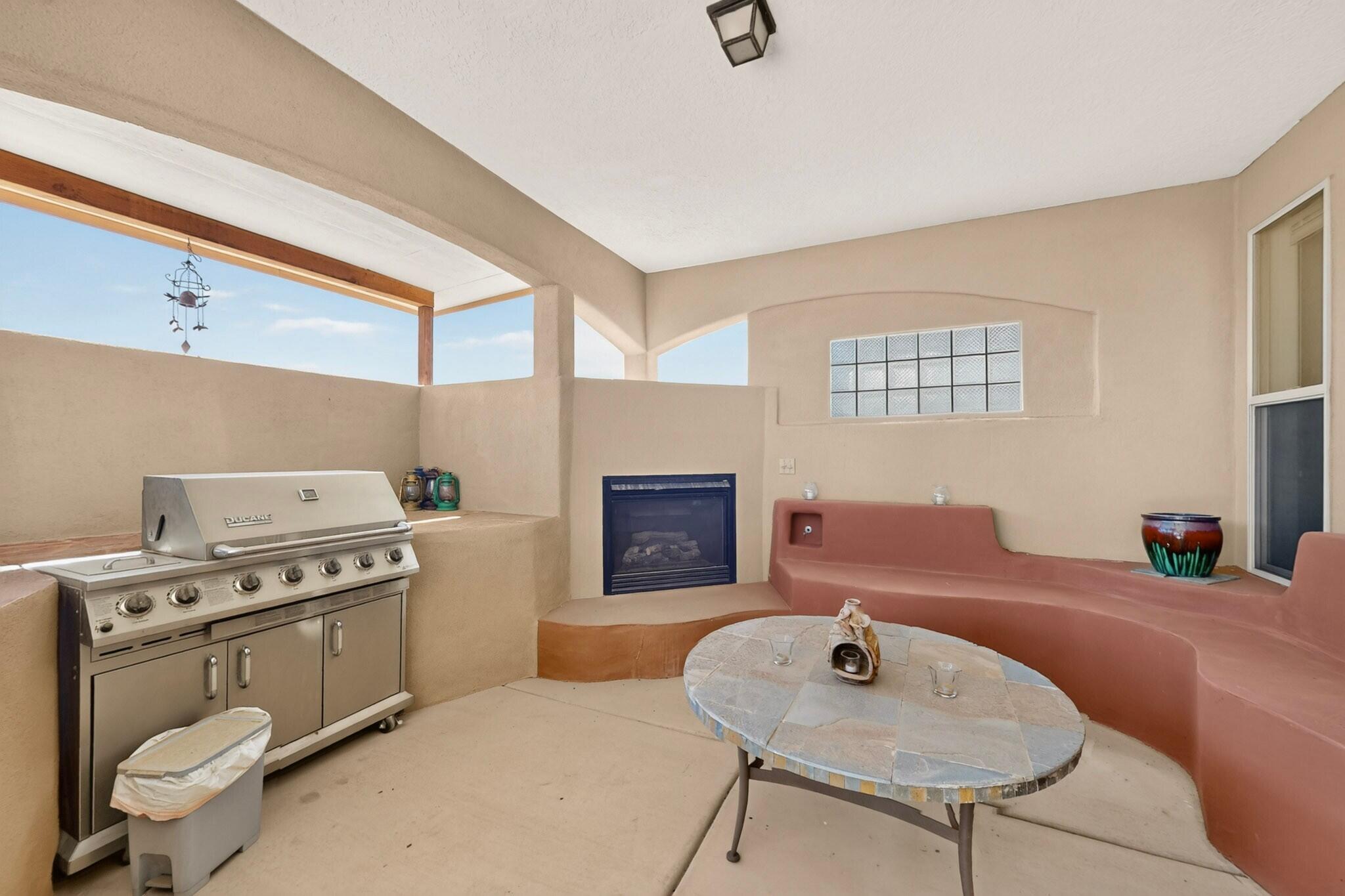 Photo 11 — 6718 Oersted Road NE