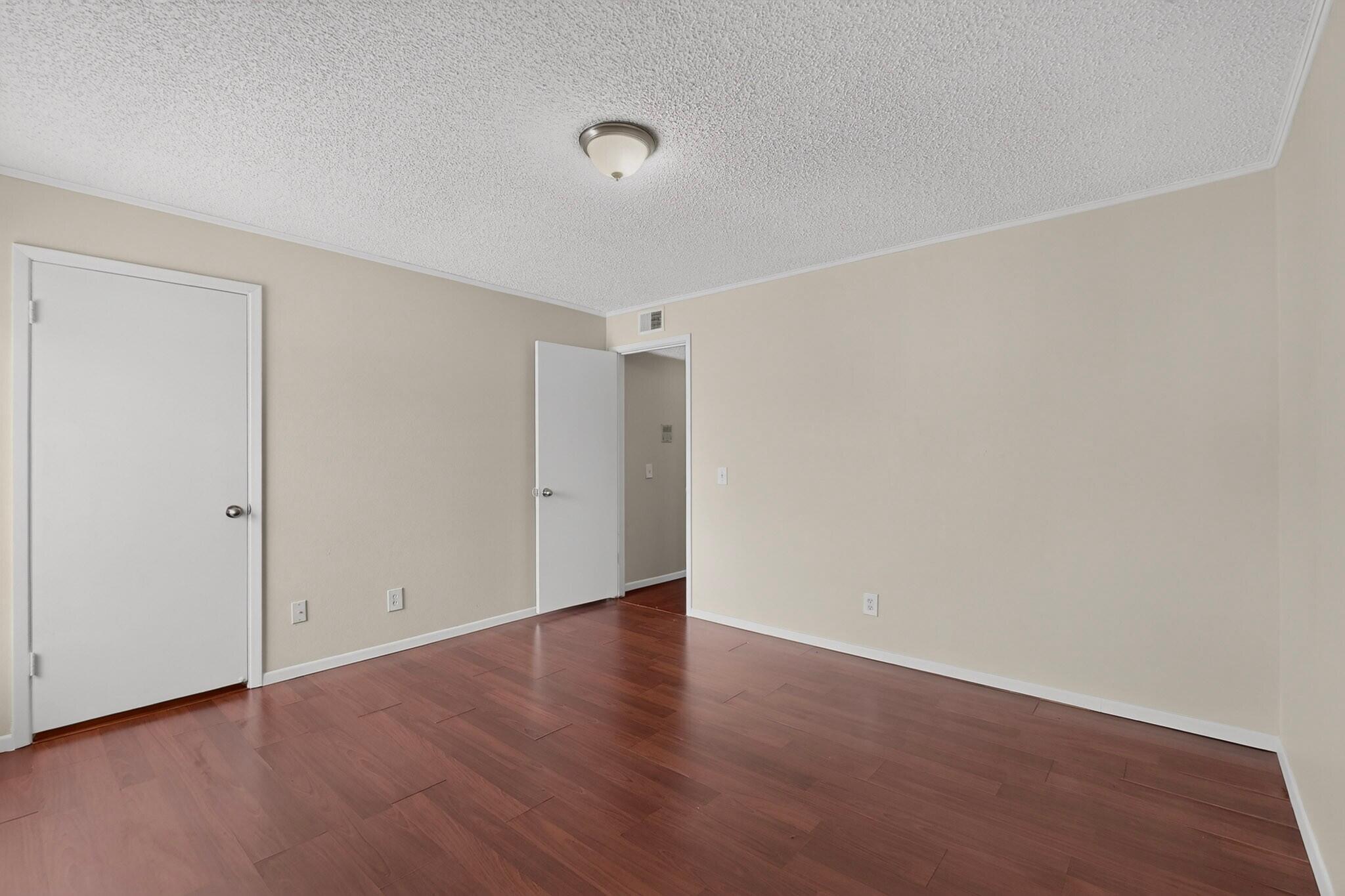 Photo 20 — 3825 Montgomery Boulevard NE APT 136