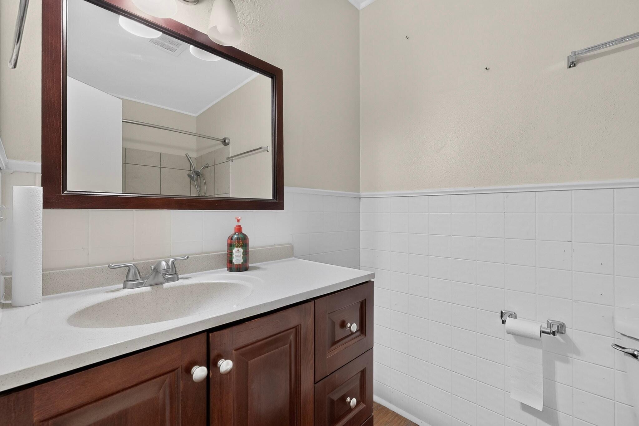 Photo 18 — 3825 Montgomery Boulevard NE APT 136