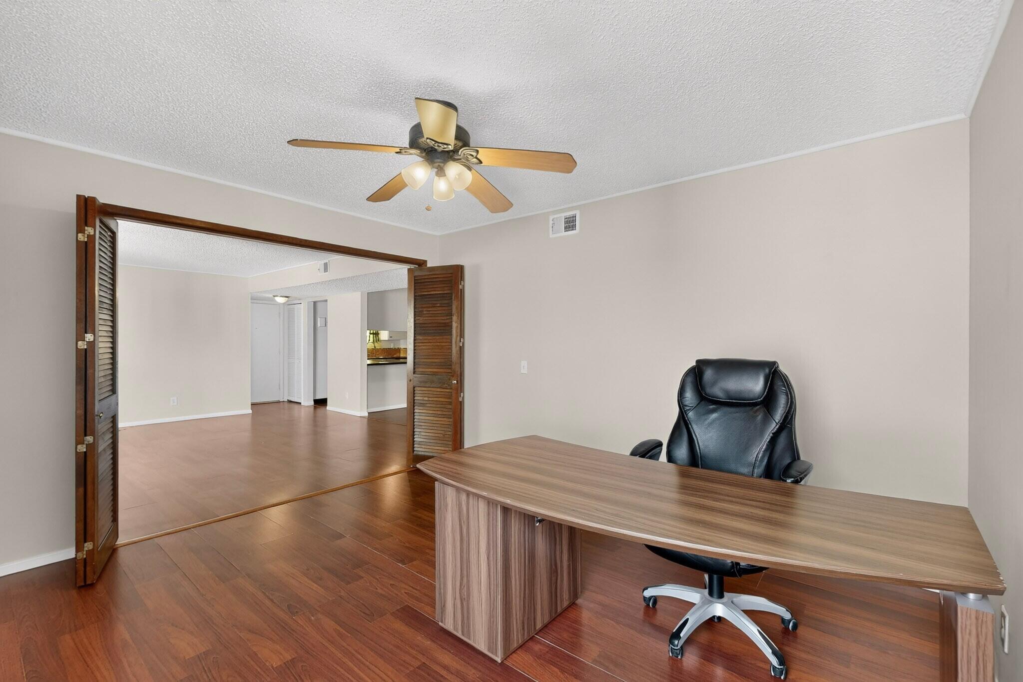 Photo 14 — 3825 Montgomery Boulevard NE APT 136