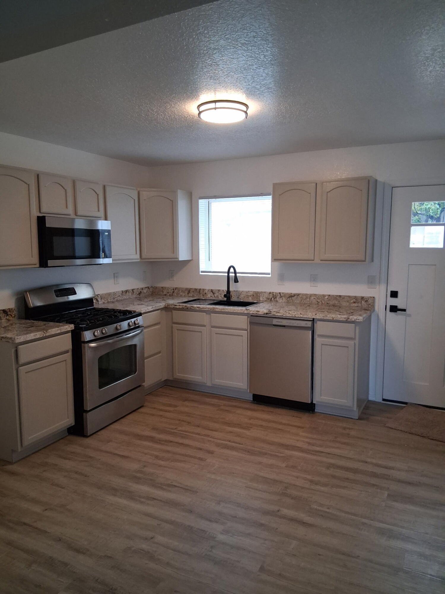 Photo 7 — 5748 Pinon Altos Road NW