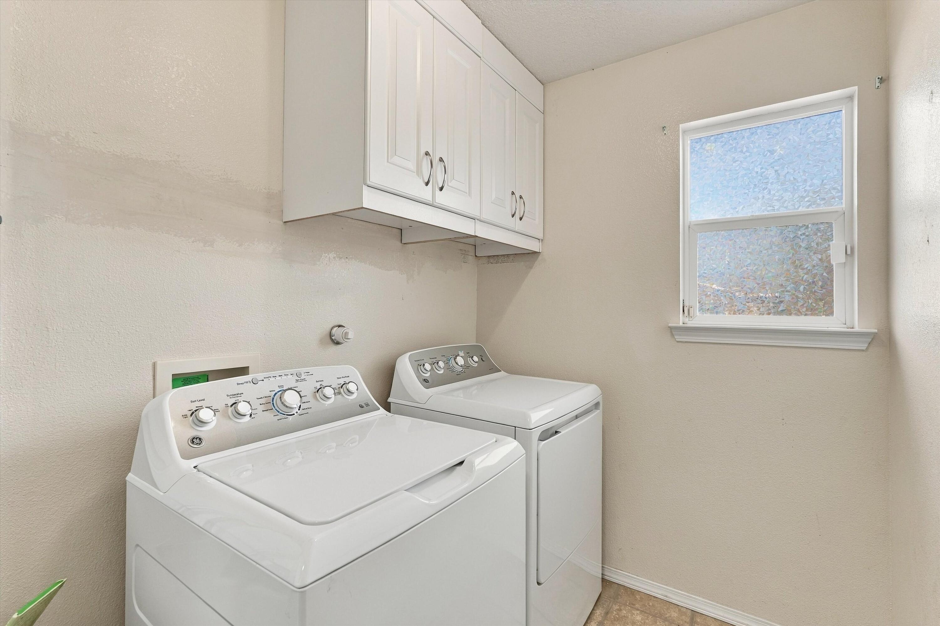 Photo 14 — 10523 Country Manor Place NW