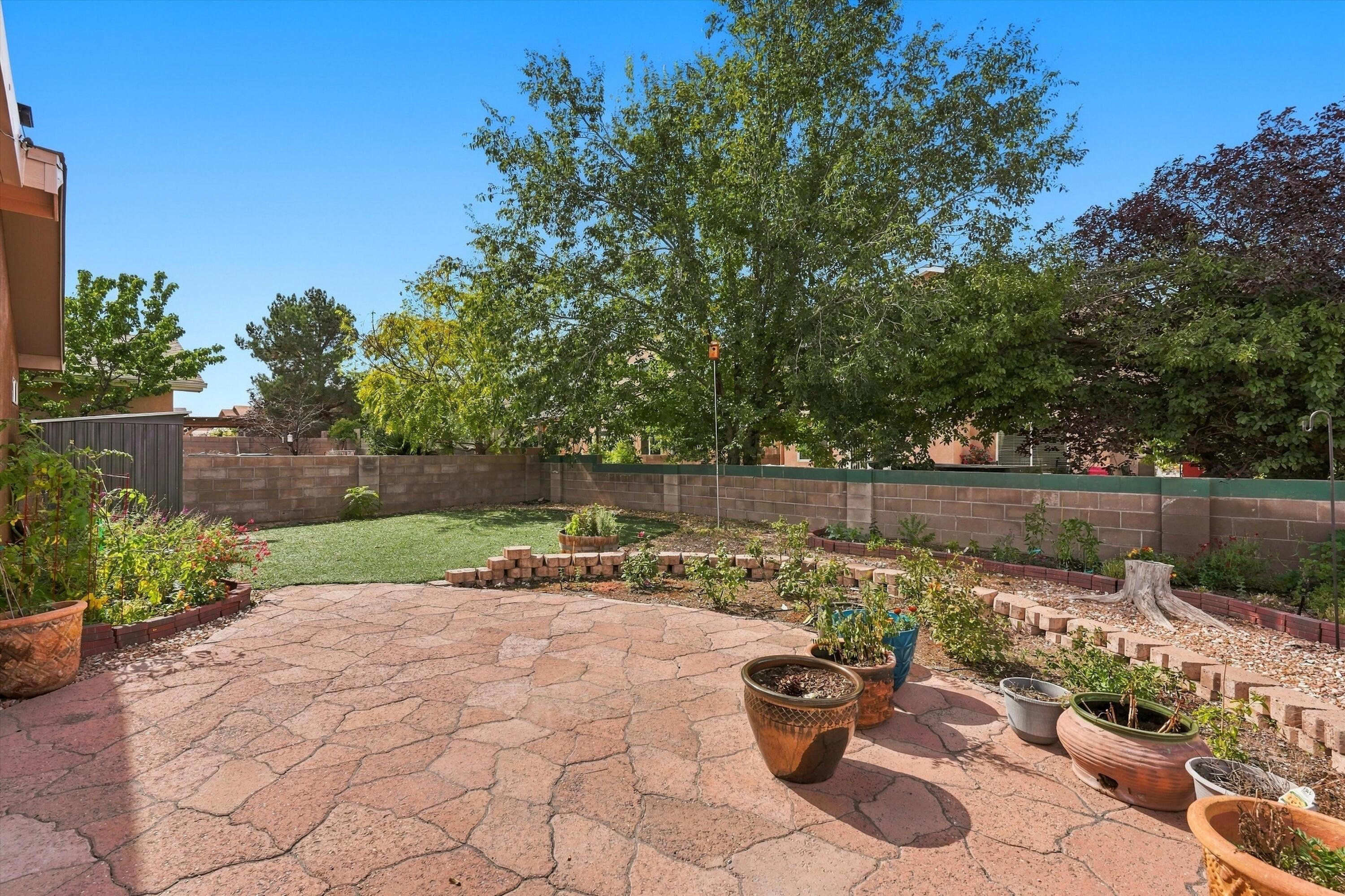 Photo 17 — 10523 Country Manor Place NW
