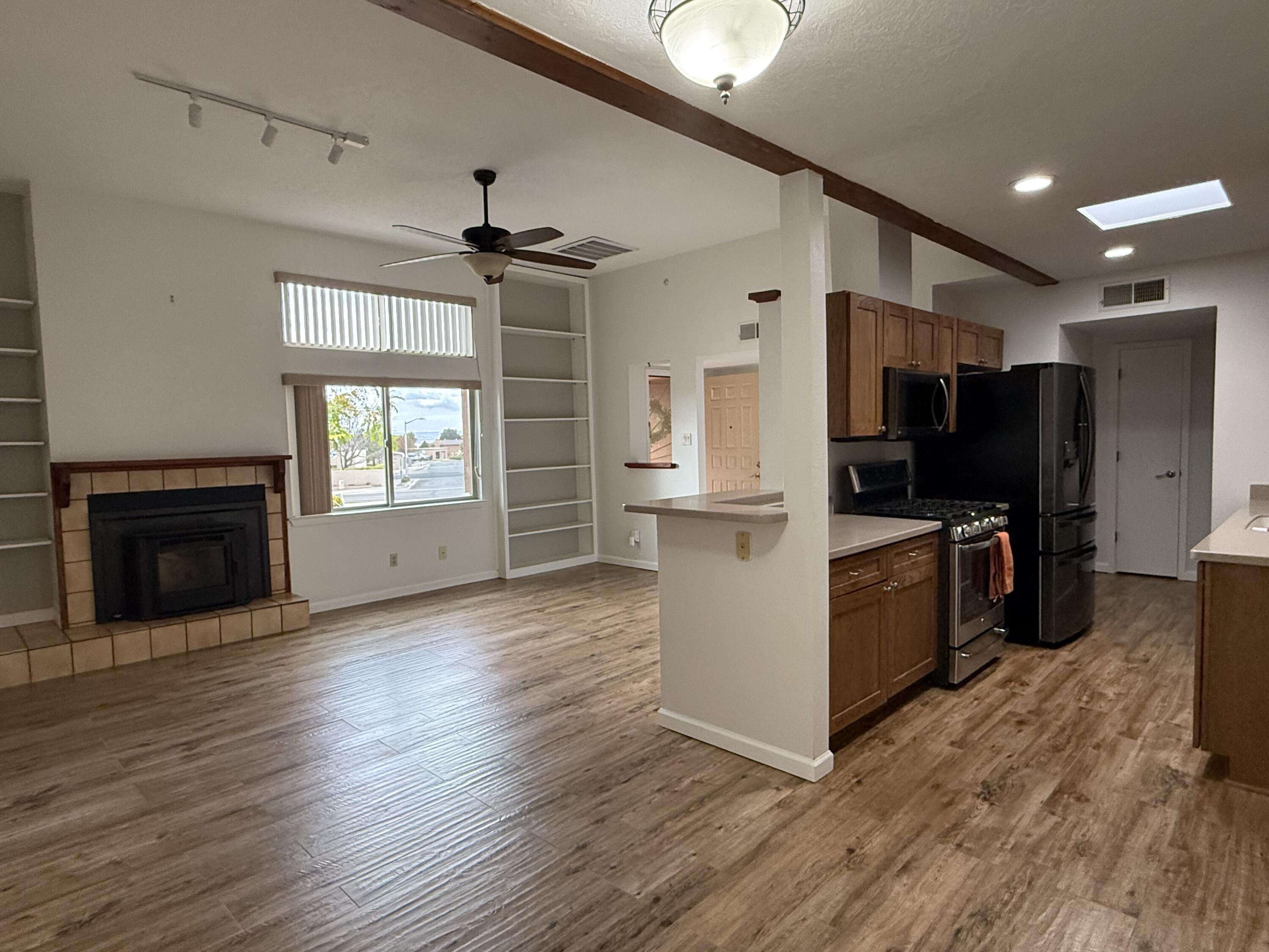 Photo 5 — 7212 Wren Walk Drive NE