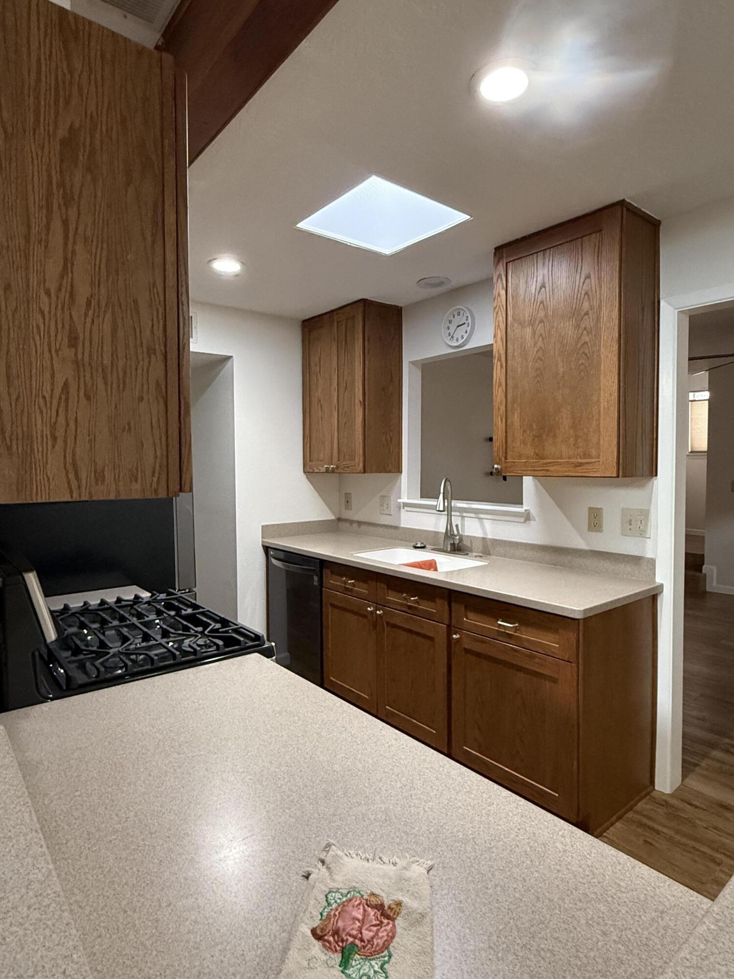 Photo 4 — 7212 Wren Walk Drive NE