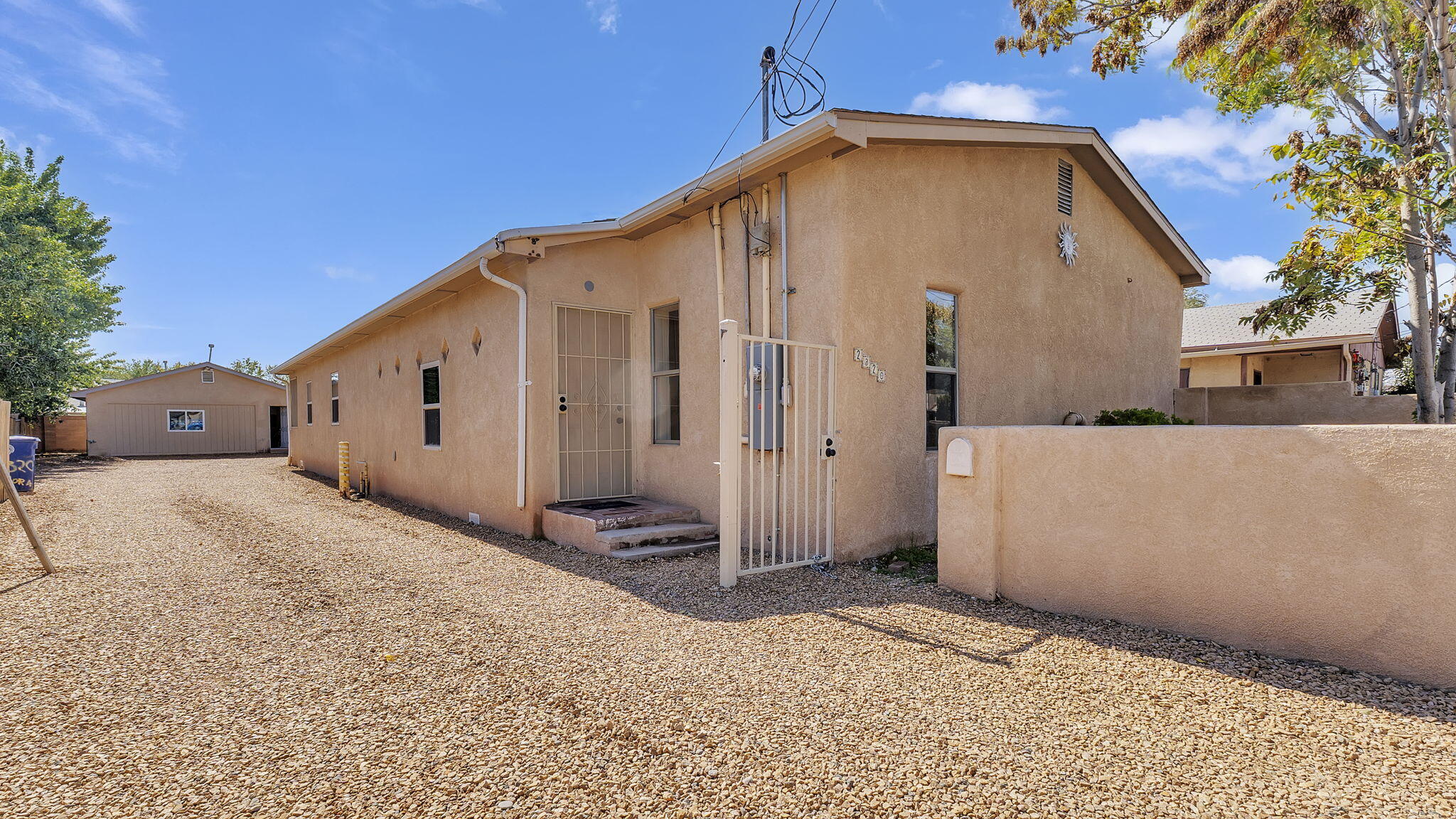 2320 Dora Avenue NW, Albuquerque, NM 87104