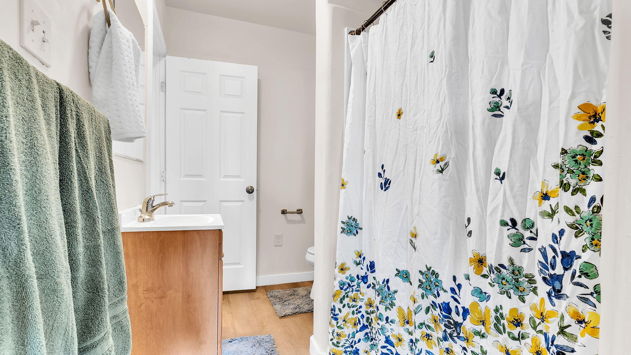 Photo 2 — 2320 Dora Avenue NW