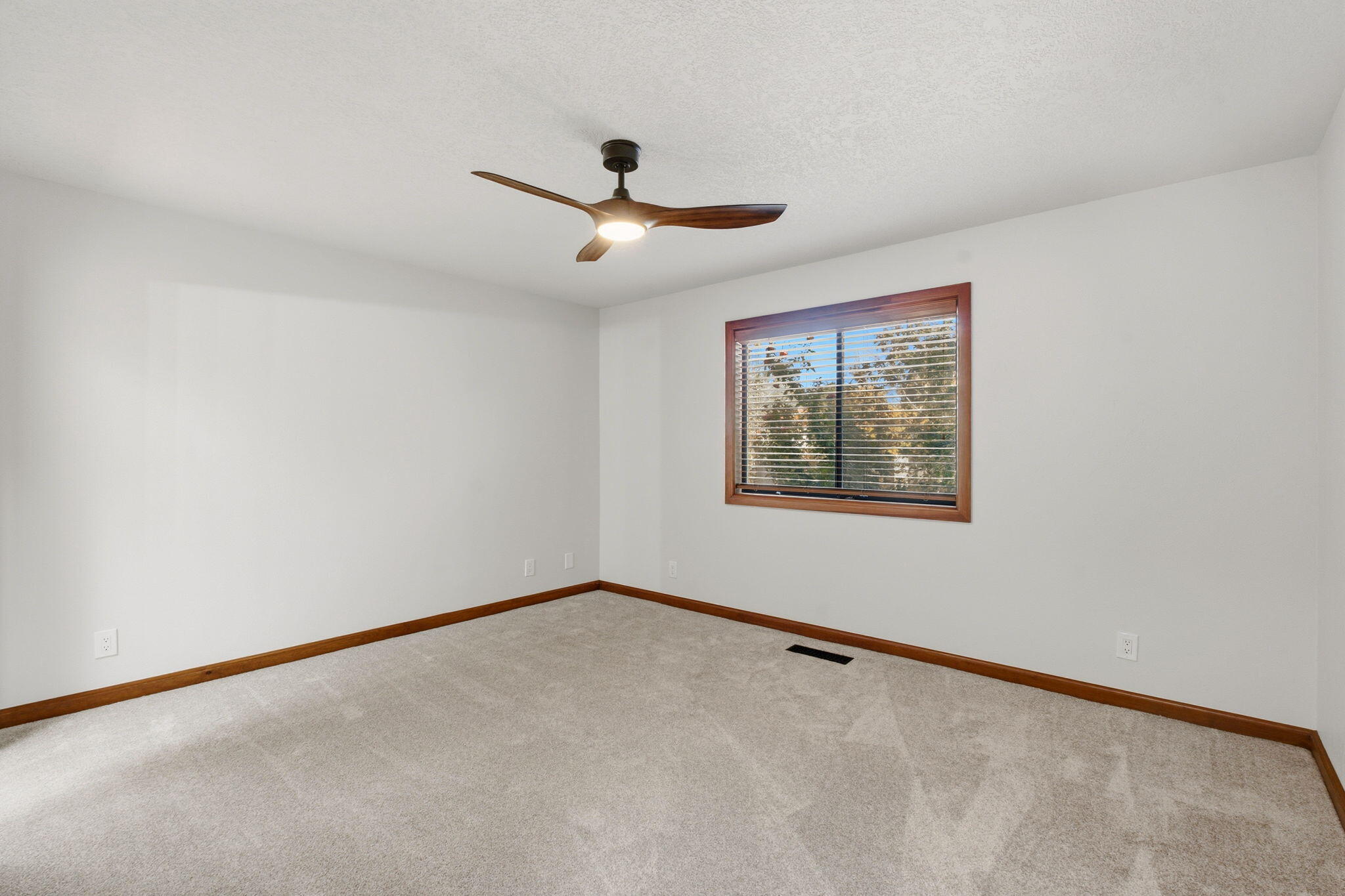 Photo 14 — 1405 Soplo Road SE