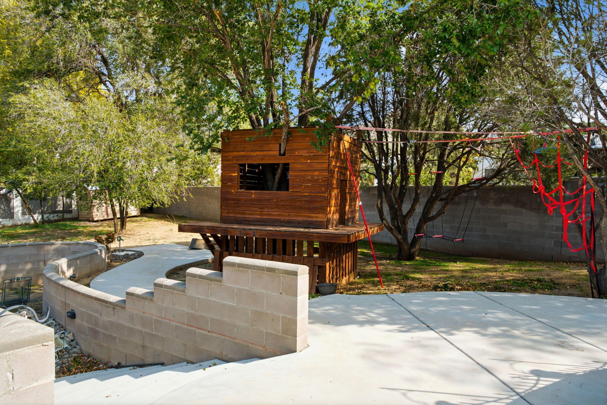 Photo 5 — 1405 Soplo Road SE