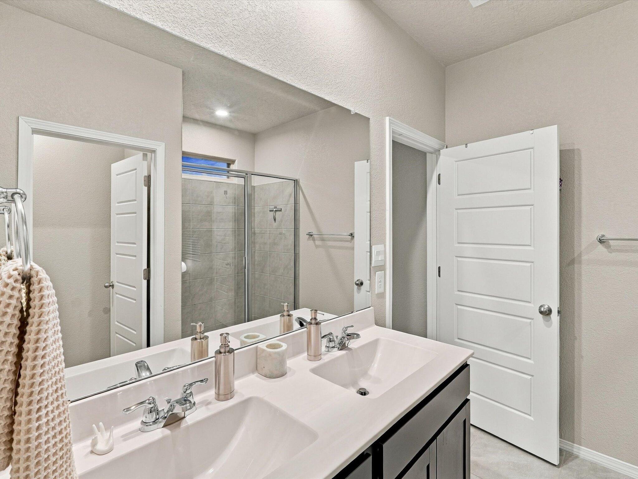 Photo 20 — 10733 Sabino Loop SW
