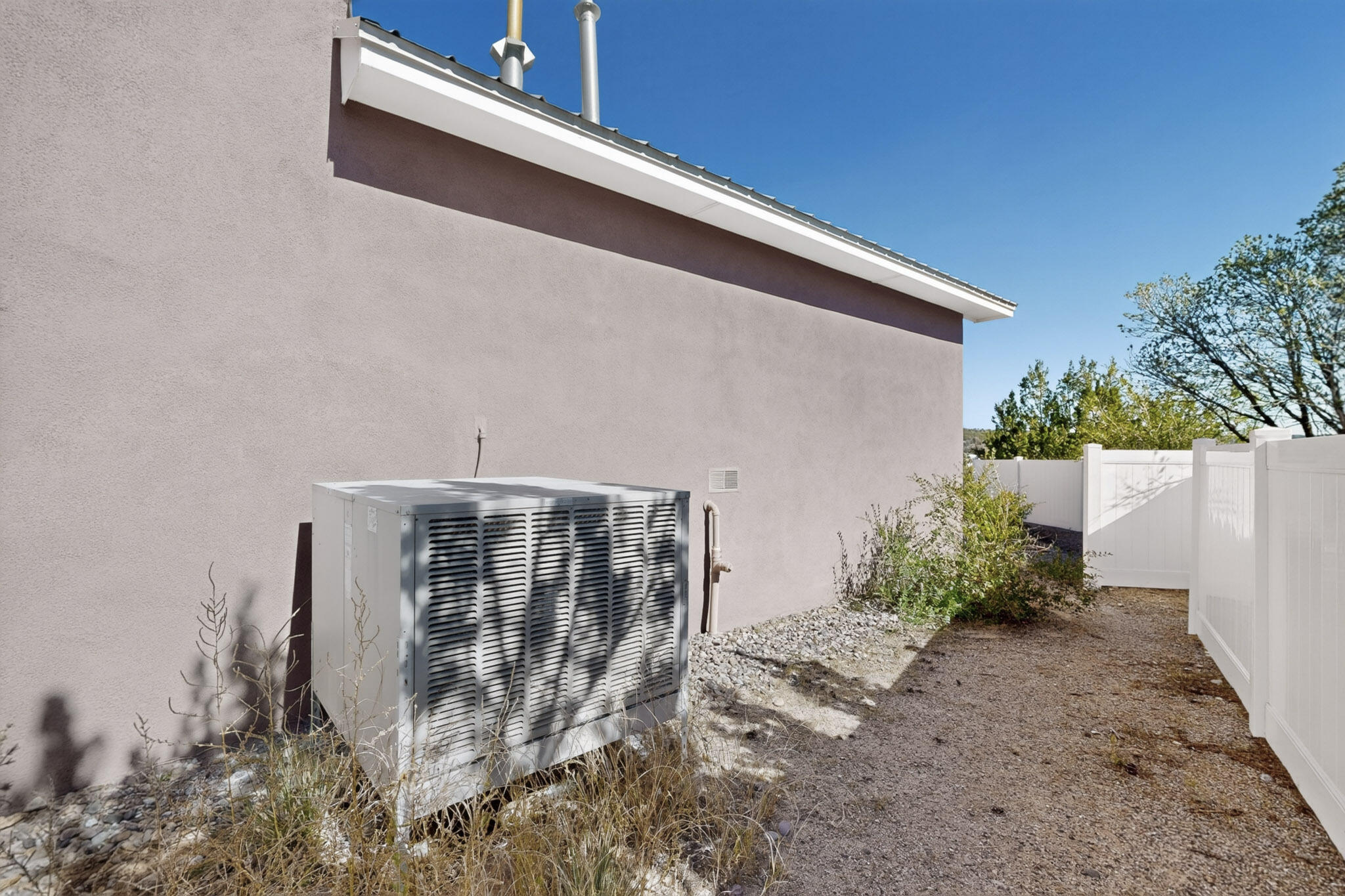 Photo 11 — 4 Rushmore Road