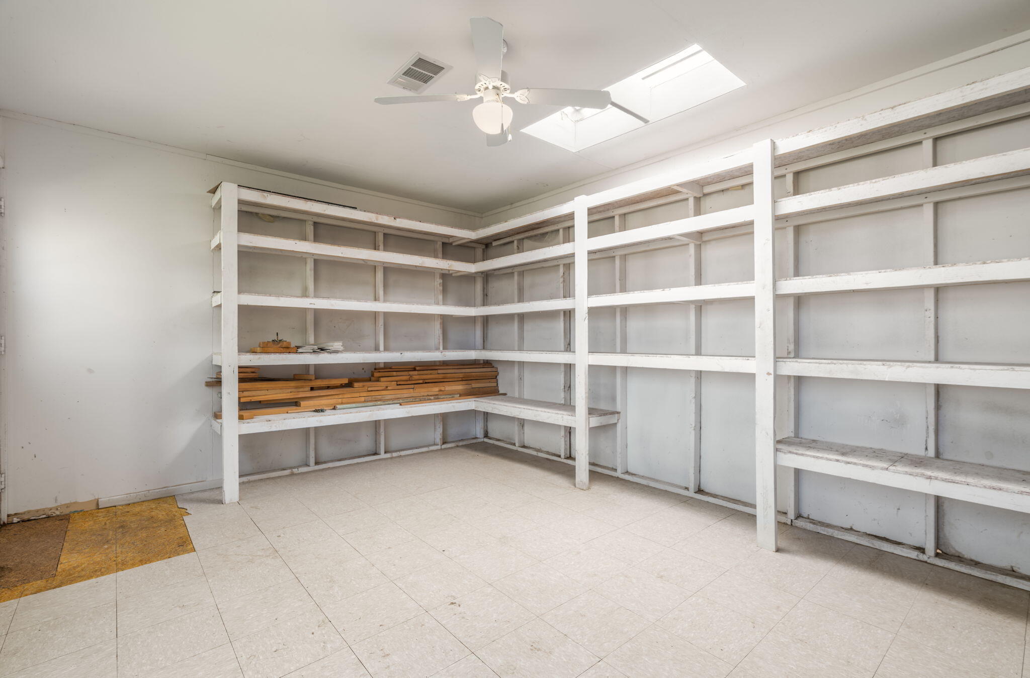 Photo 2 — 5708 Aztec Road NE