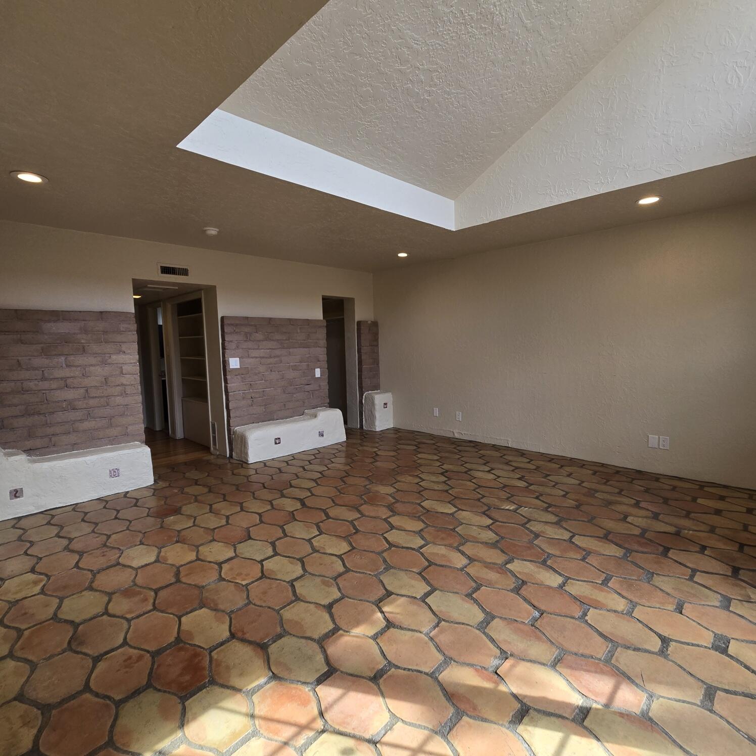 Photo 6 — 2618 Haines Avenue NE