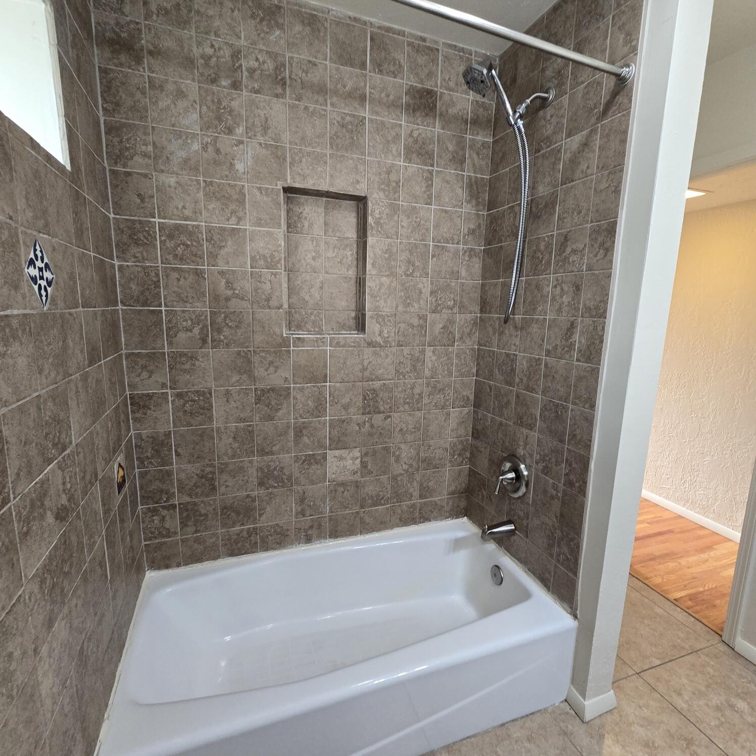 Photo 10 — 2618 Haines Avenue NE