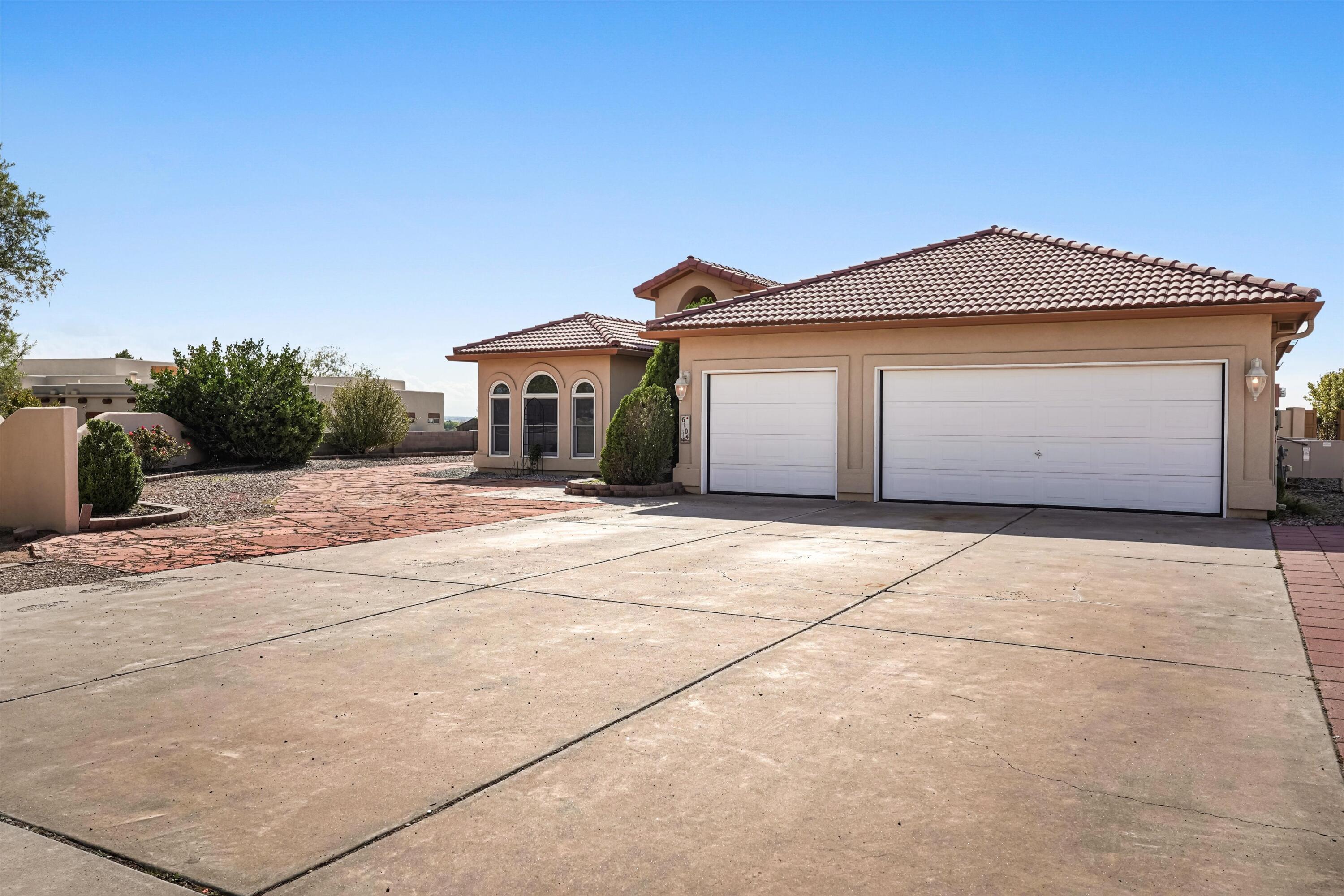 Photo 11 — 6104 Rio Norte Drive NE