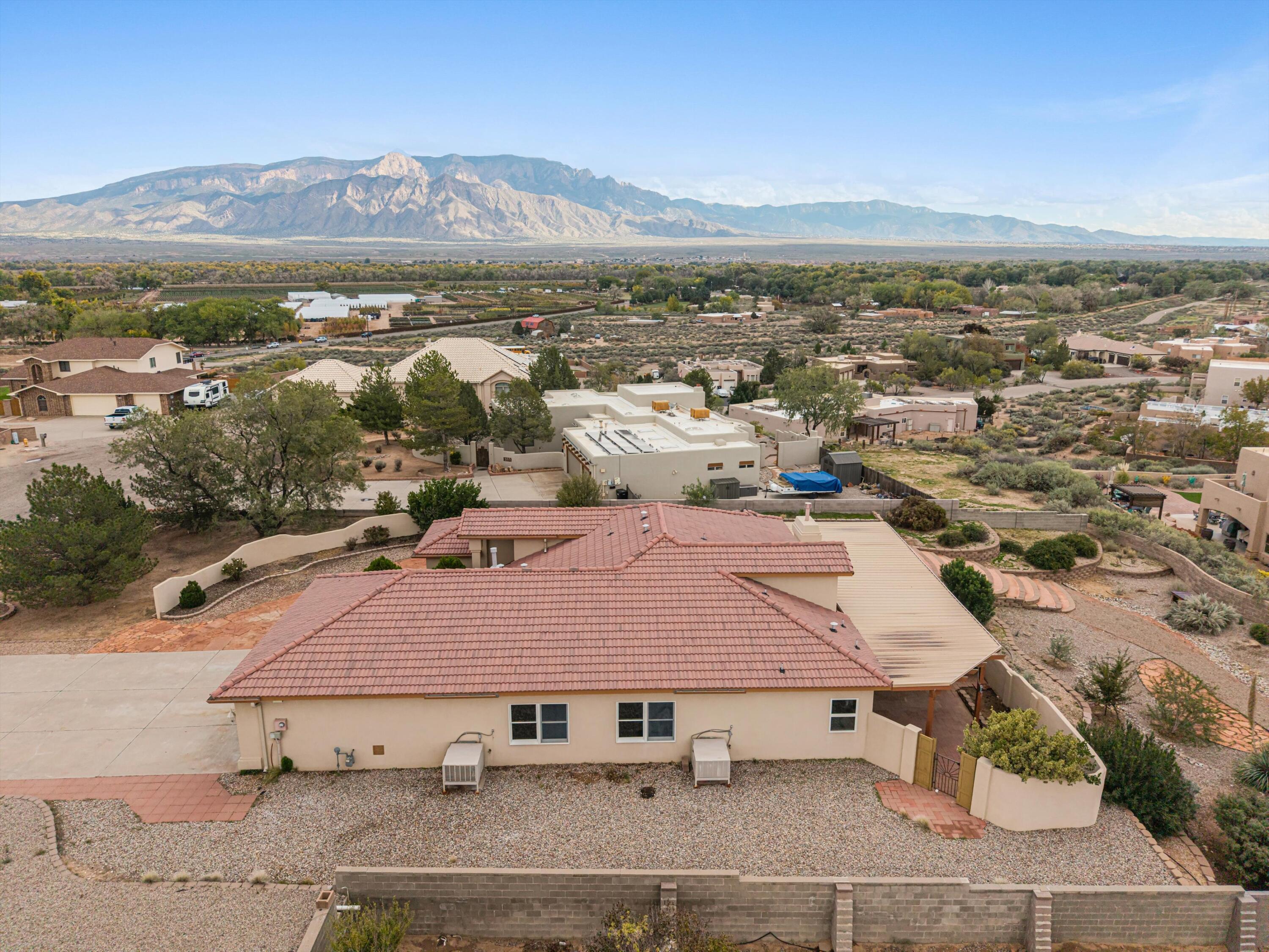 Photo 6 — 6104 Rio Norte Drive NE