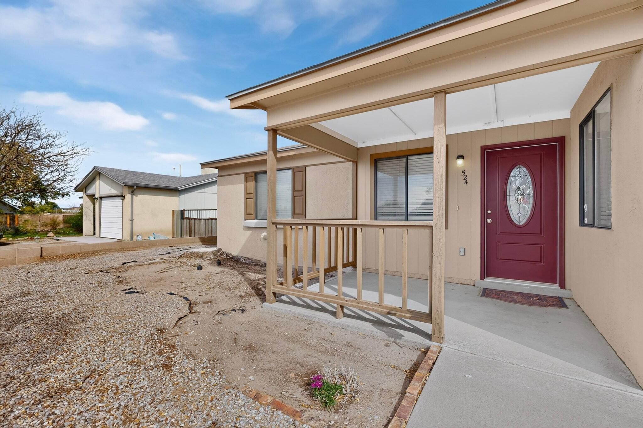 Photo 13 — 524 Apache Loop SW