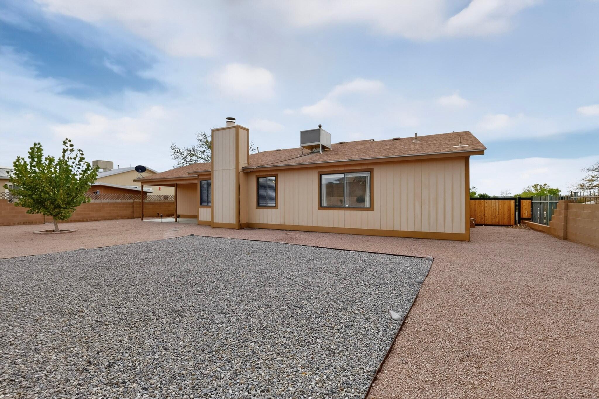 Photo 6 — 524 Apache Loop SW