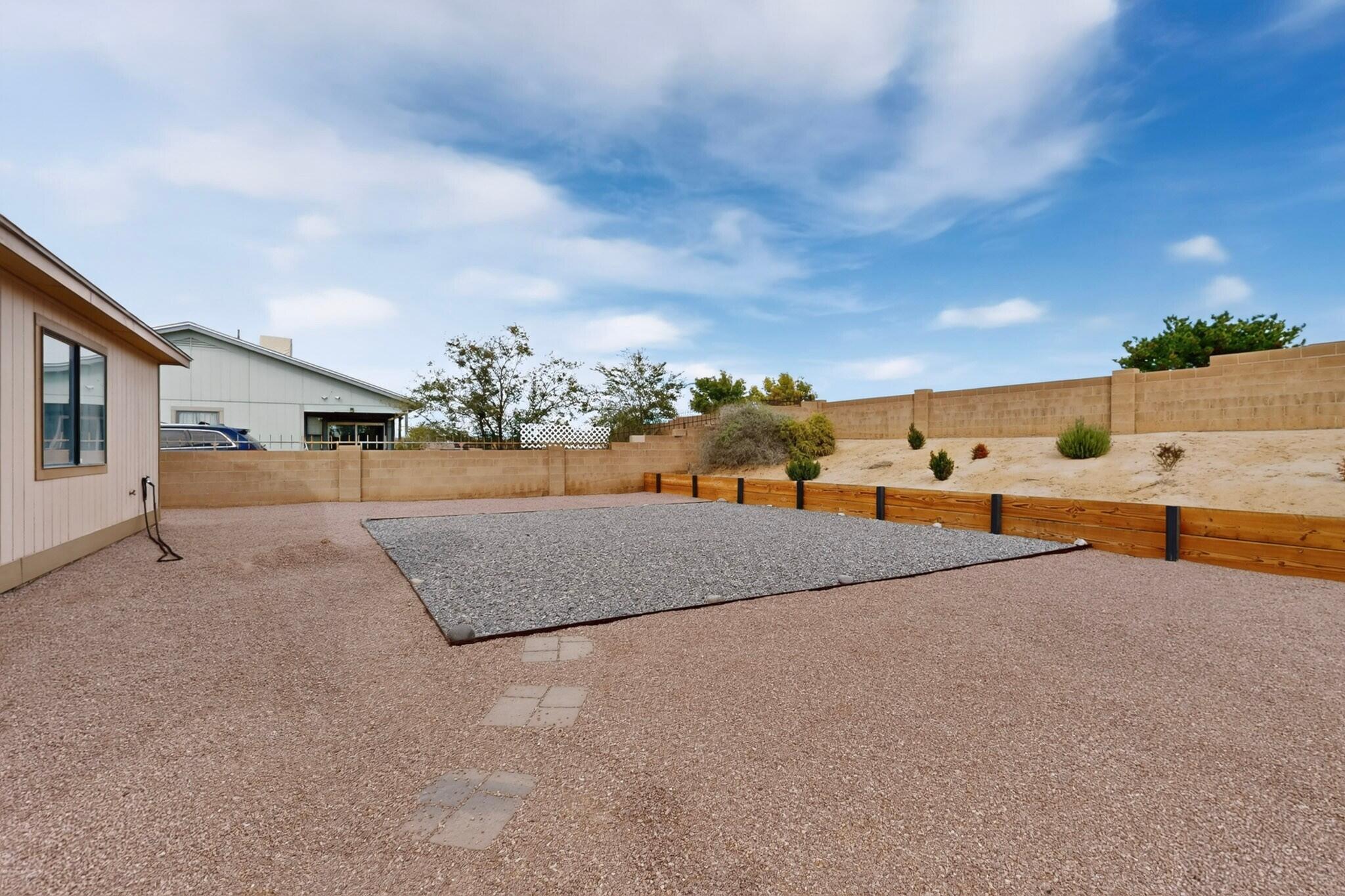 Photo 8 — 524 Apache Loop SW