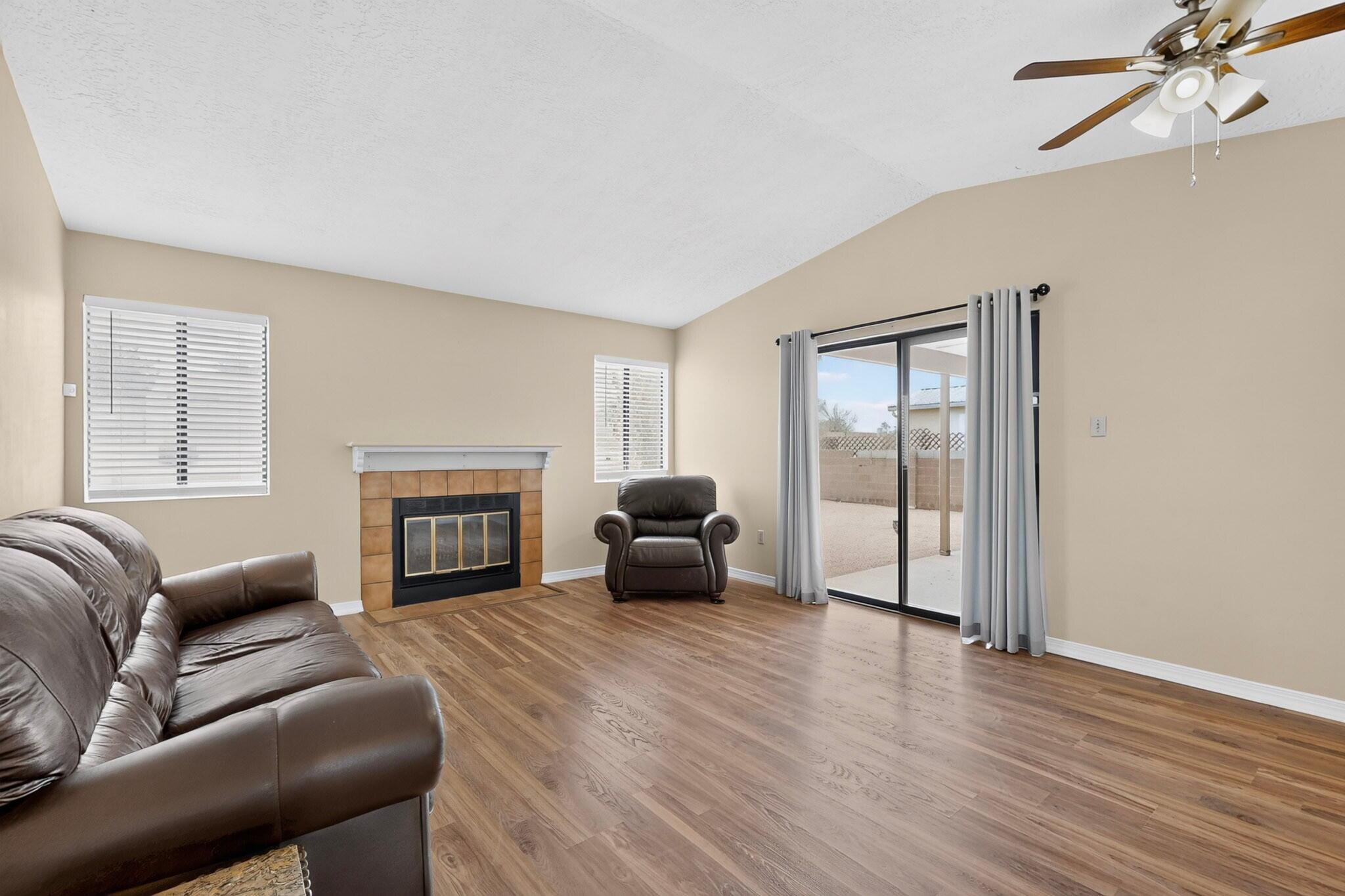 Photo 16 — 524 Apache Loop SW