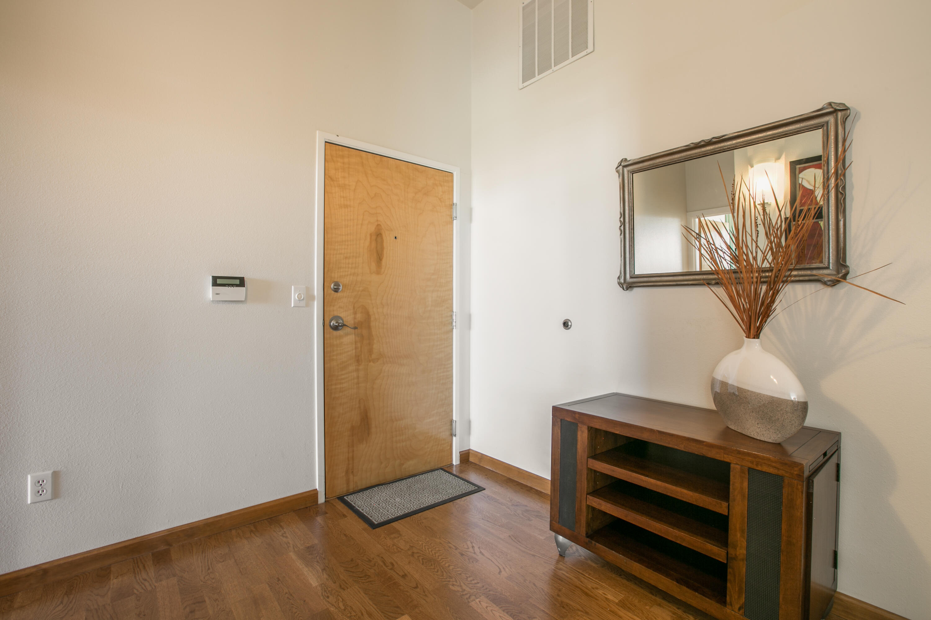 Photo 5 — 401 Central Avenue NE 301