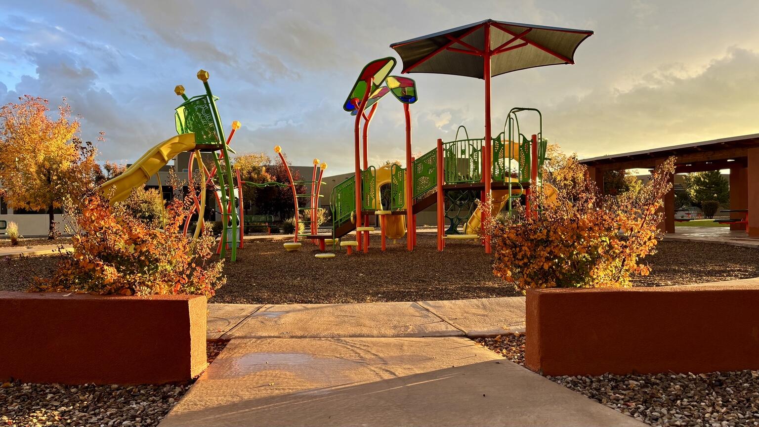 Photo 3 — 5709 University Boulevard SE